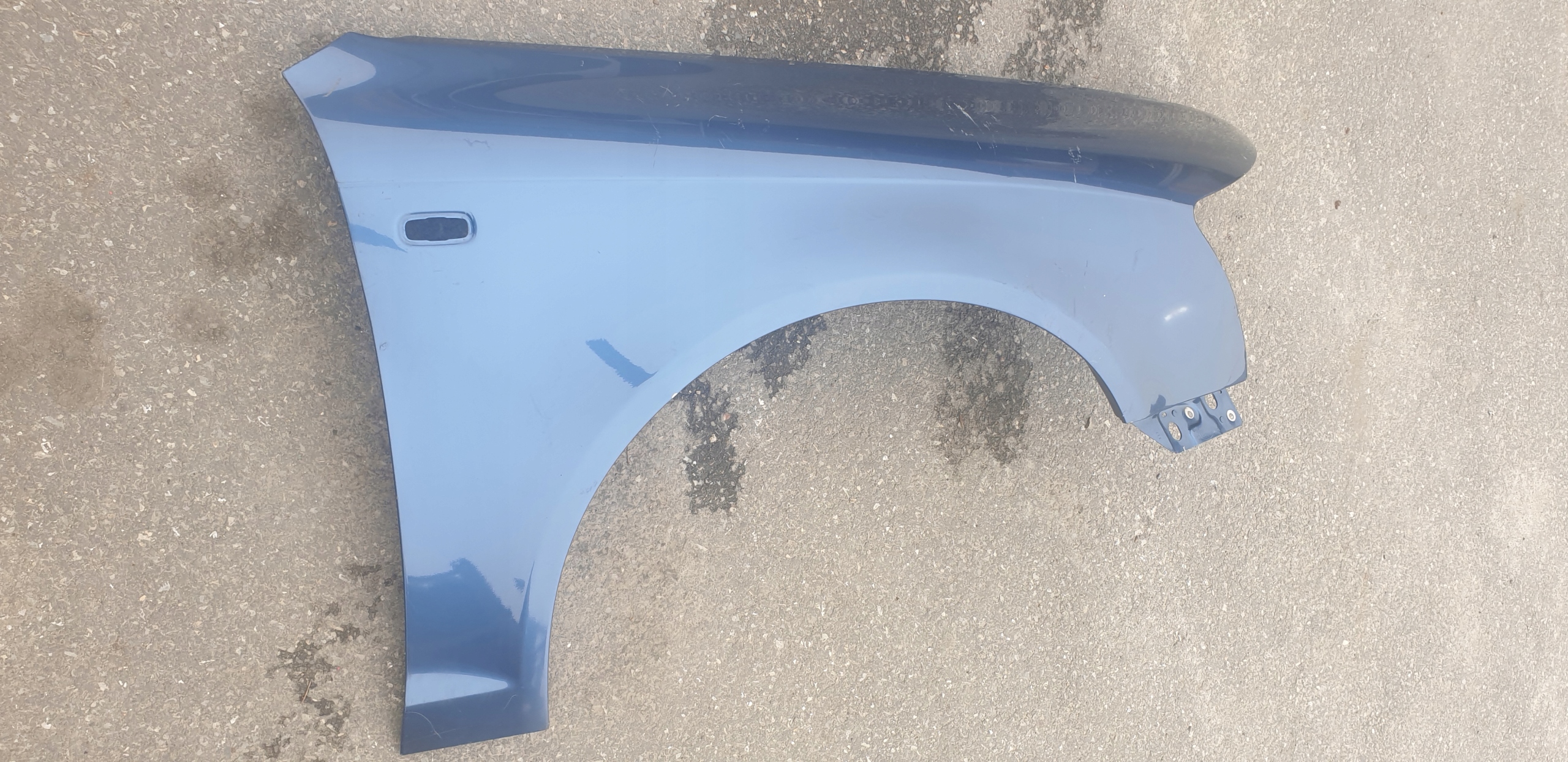 fender right front AUDI A6 C6 4F original blue