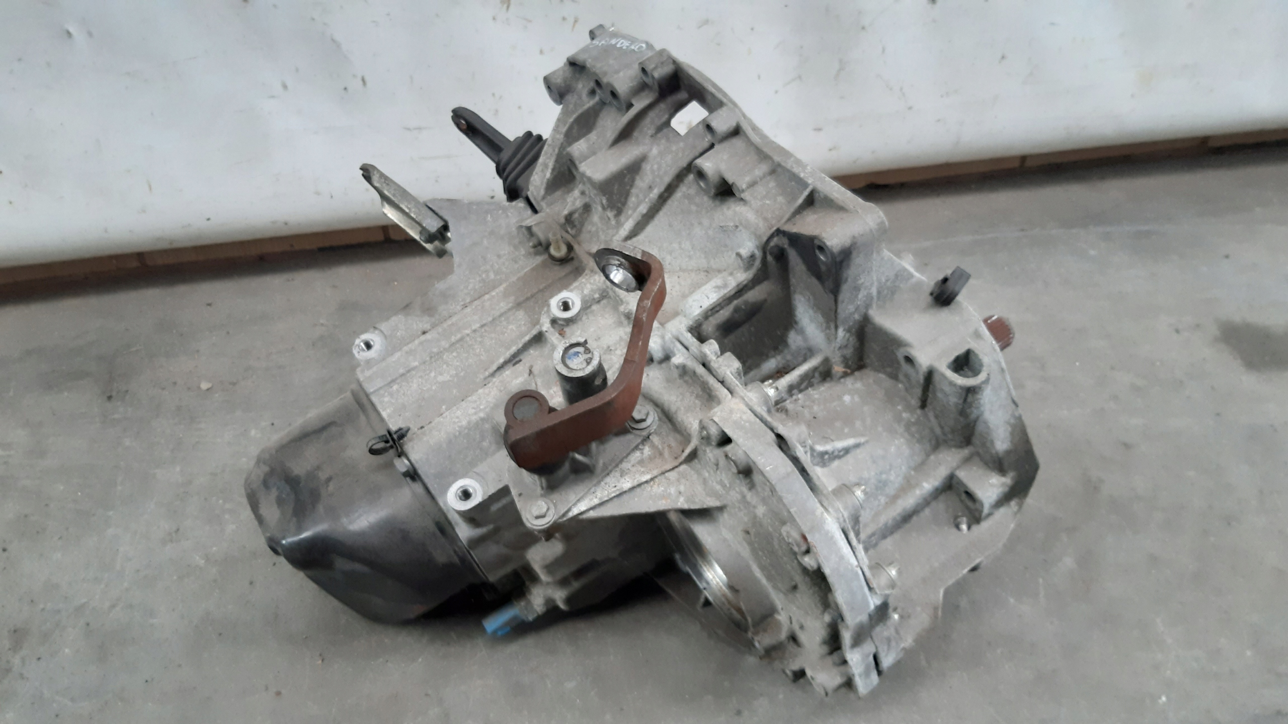 Getriebe 1,2 16V 8200464074 JH3052 Dacia Sandero