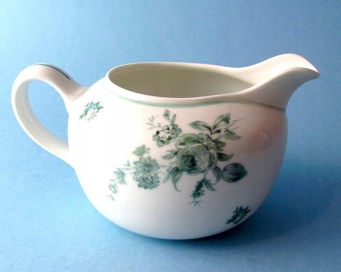 PIĘKNY KWIATOWY MLECZNIK PORCELANOWY