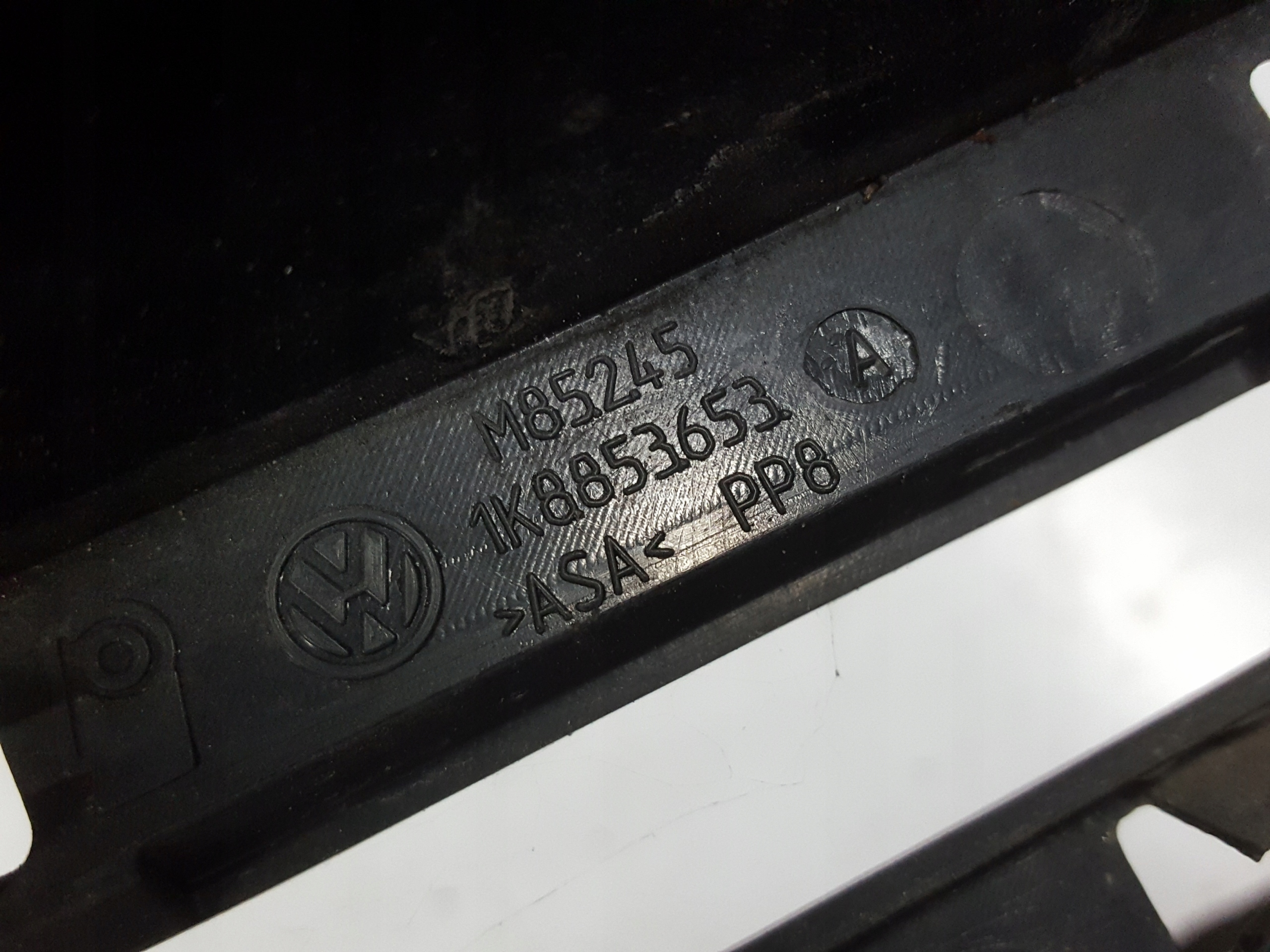 VW Scirocco Kühlergrill FRONTGRILL Kühlergitter 1K8853653A - Thumbnail 6