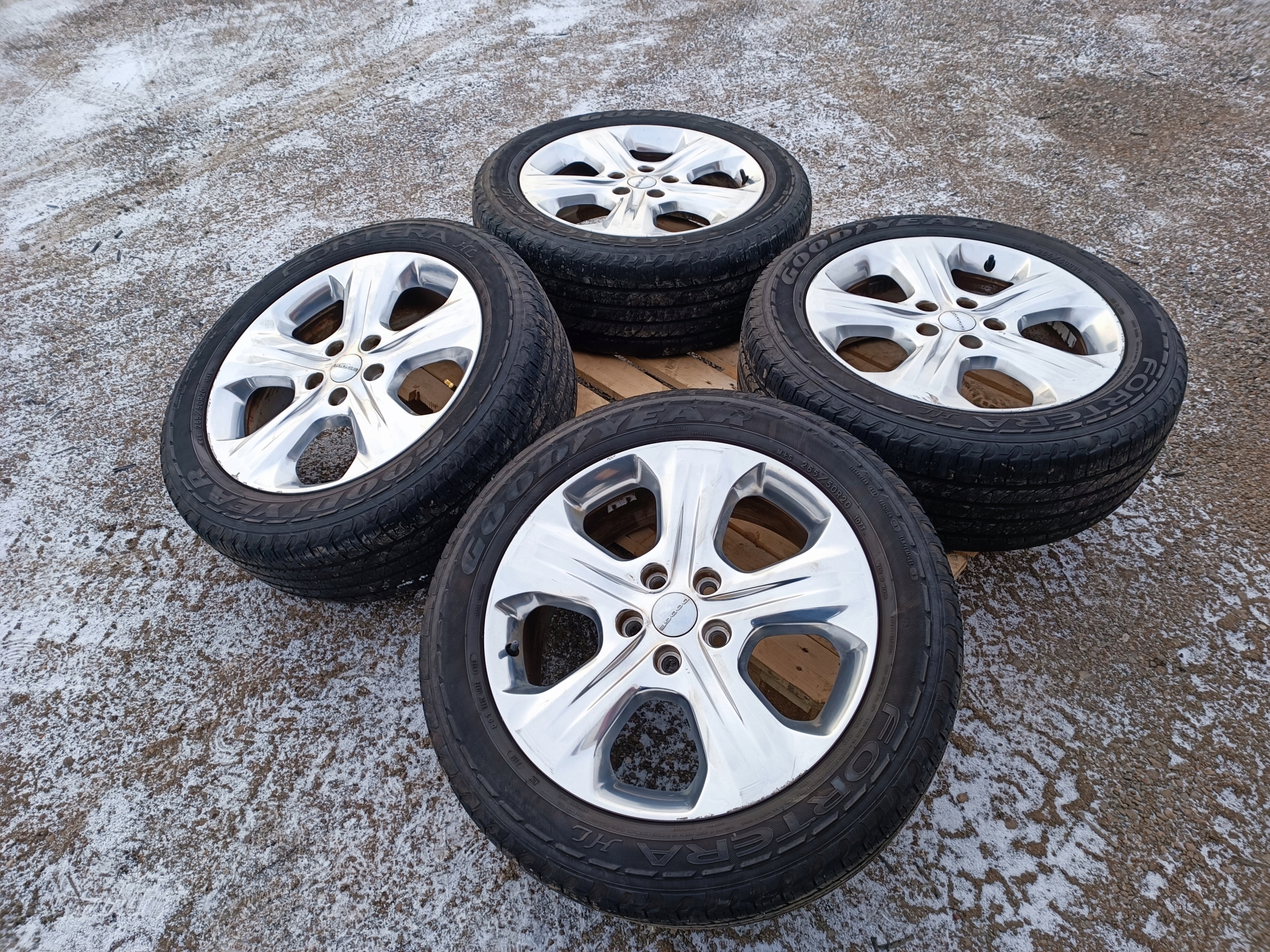 Диски колеса 20 265/50r20 Dodge Дюранго 2011-