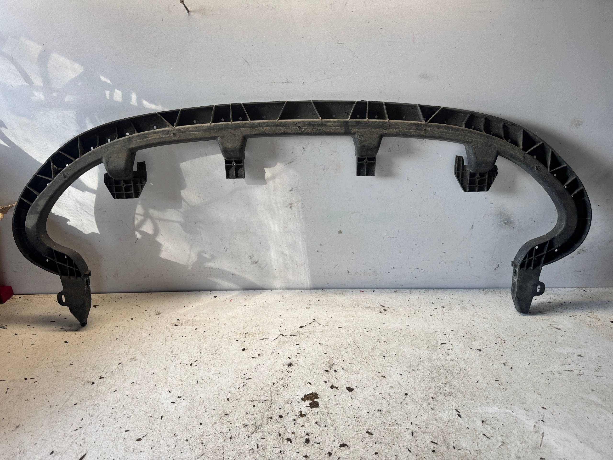OPEL CORSA E pillar of a bumper front sider front lower BANAN 39014308