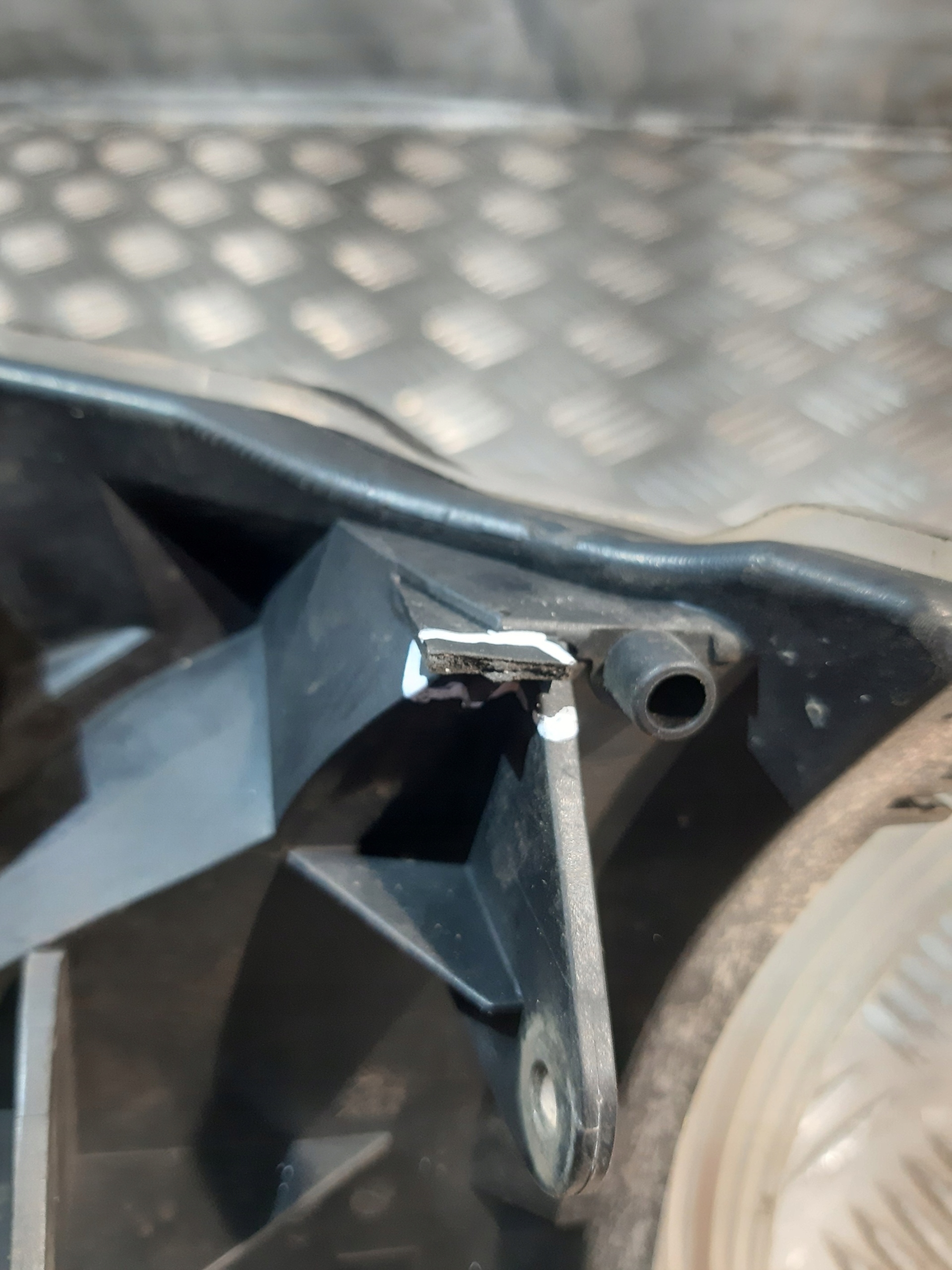 indicator LED right left 1747981 SCANIA P G R T