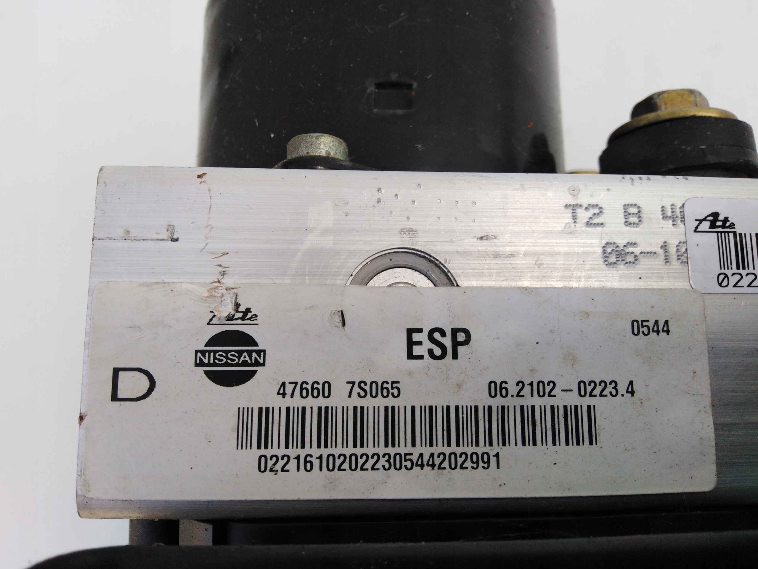 насос ABS nissan титан ARMADA 5.6 V8