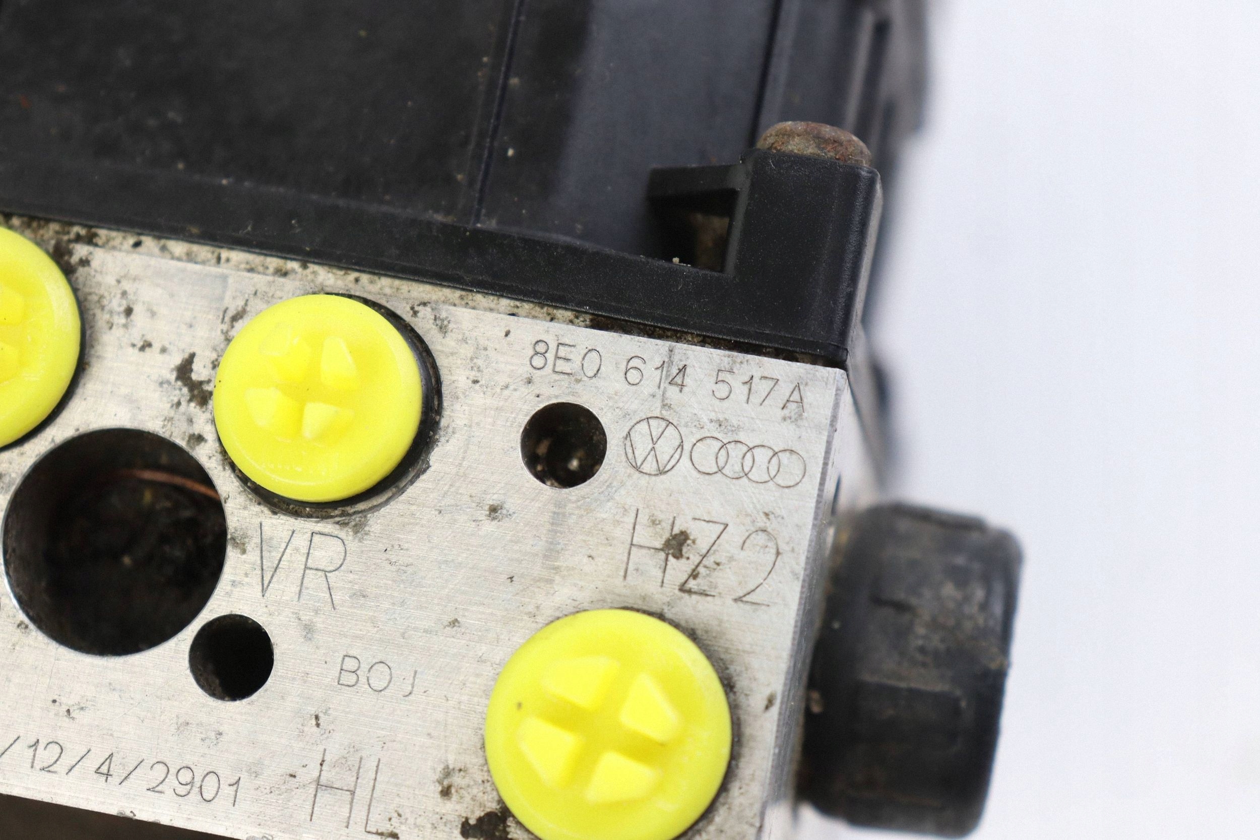 AUDI A4 B6 pump control unit ABS 8E0614517A 0265950012 0265225045