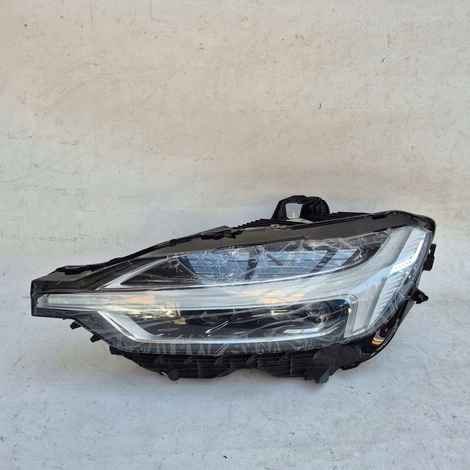 VOLVO XC60 II 2 17- light left front front FULL LED MID 32133544