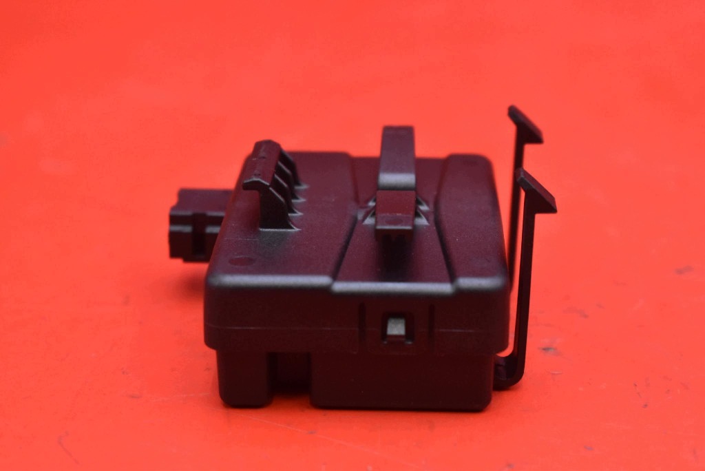 control unit module of a lock central 13523281 OPEL ASTRA 5 V K 15-20