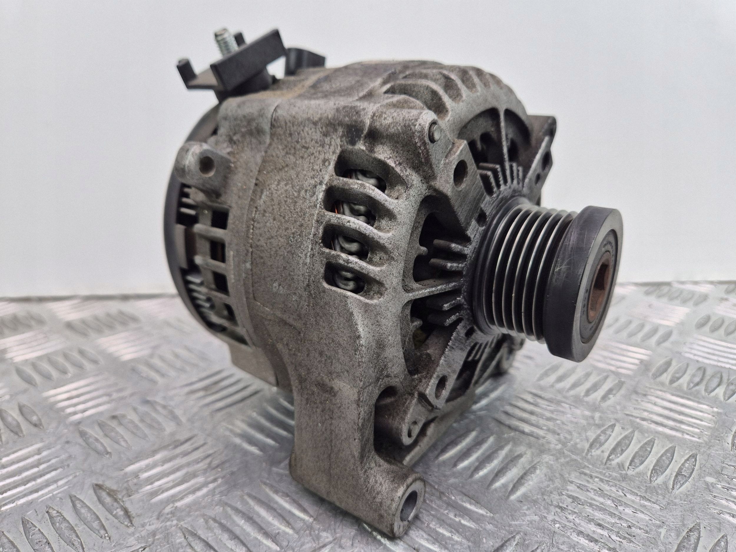 BMW X1 E84 28i Alternator N20B20A 7605061