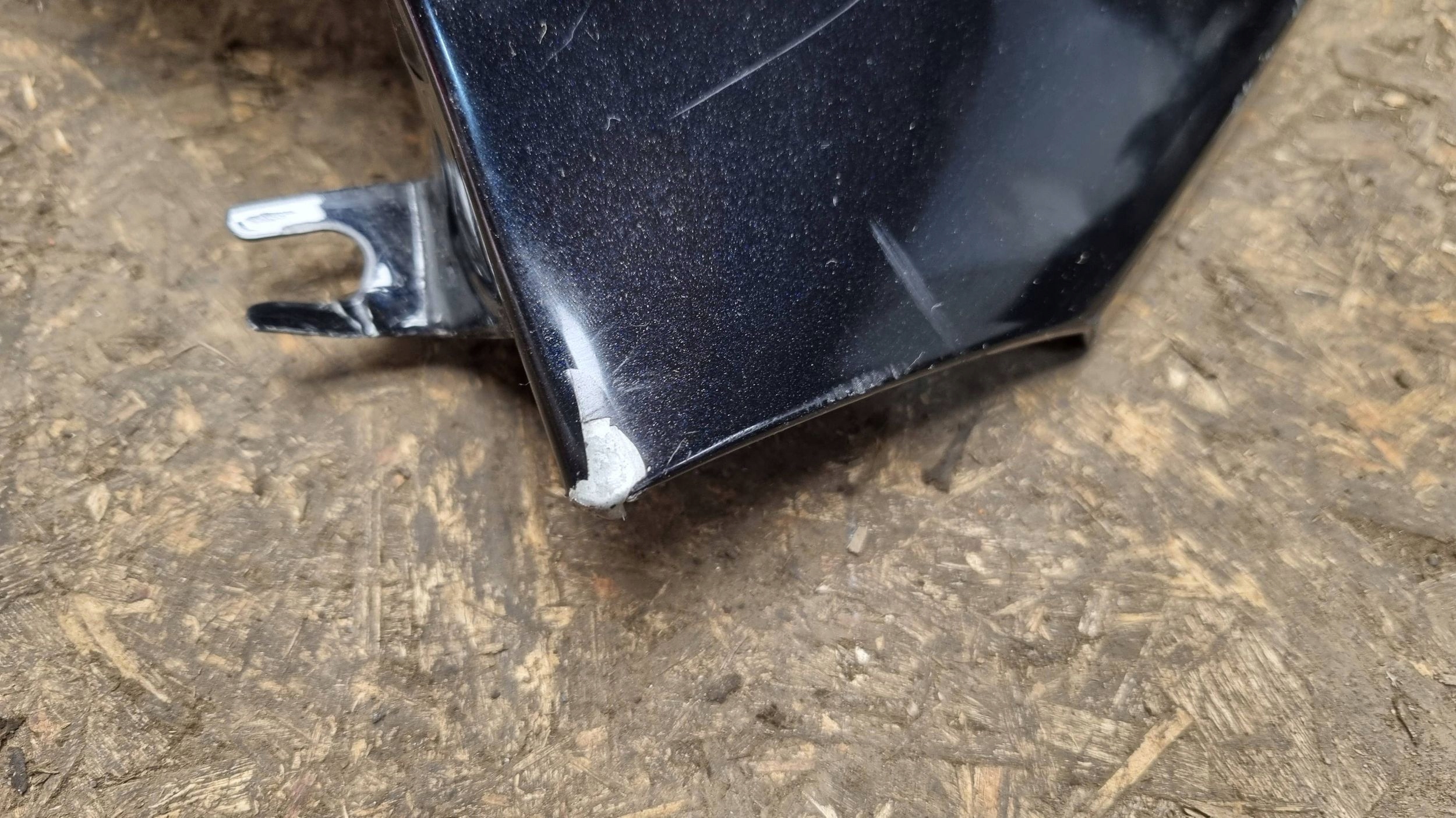 fender front left VW T-ROC 17