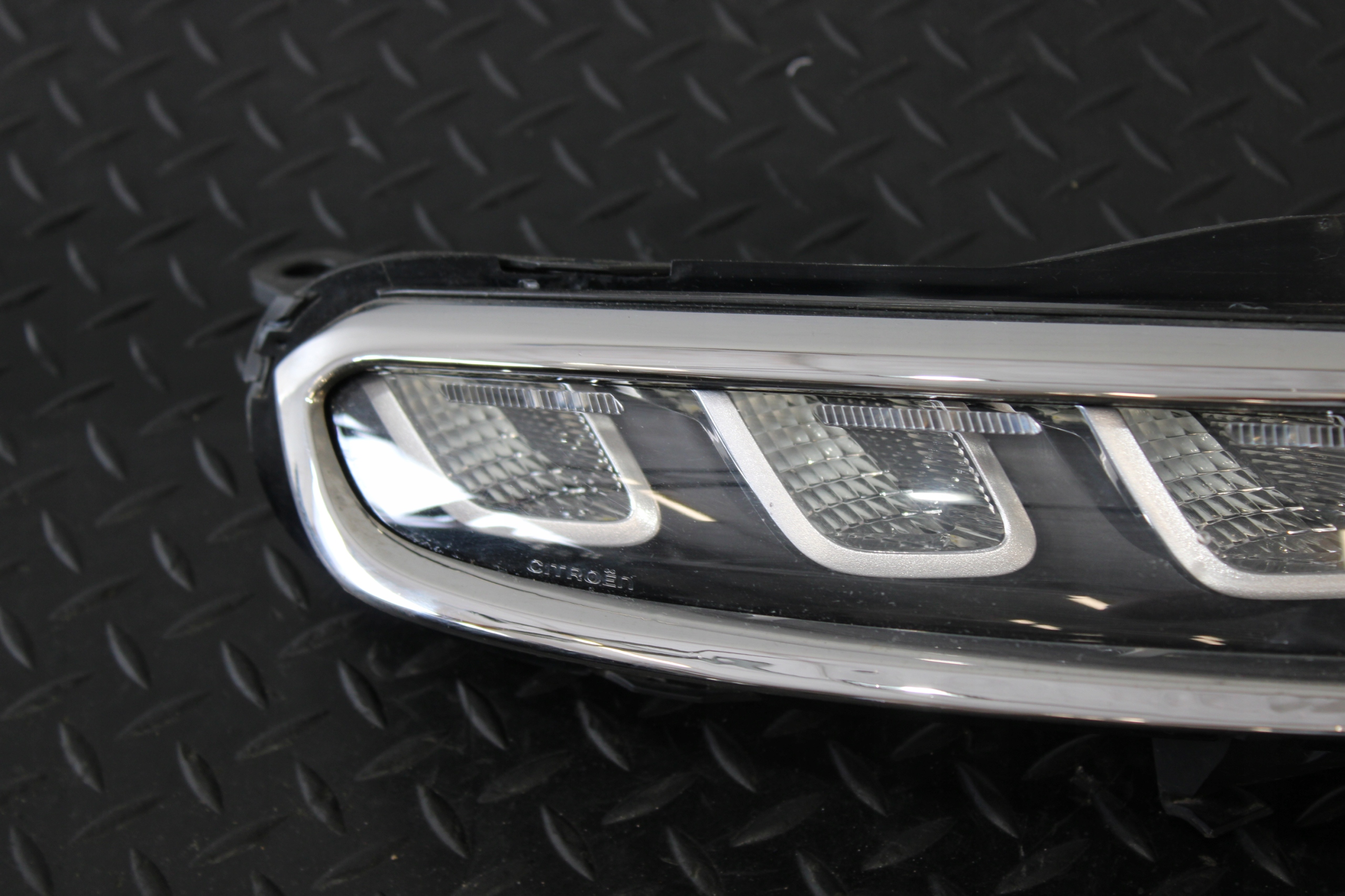 light right front front LED 9820877880 CITROEN C3 III