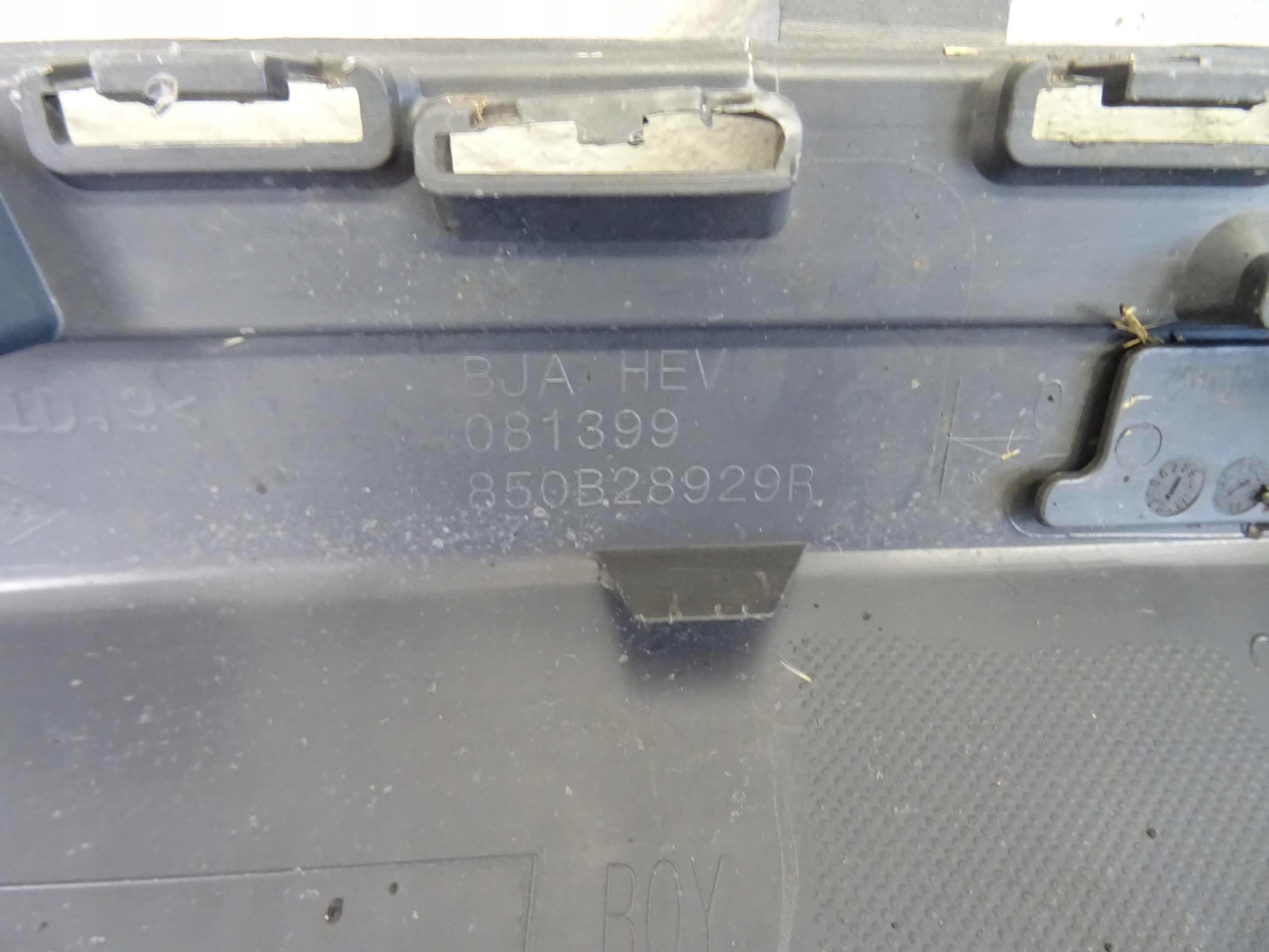 RENAULT CLIO 5 V E-TECH DYFUZOR spoiler der Stoßstange heck hinten