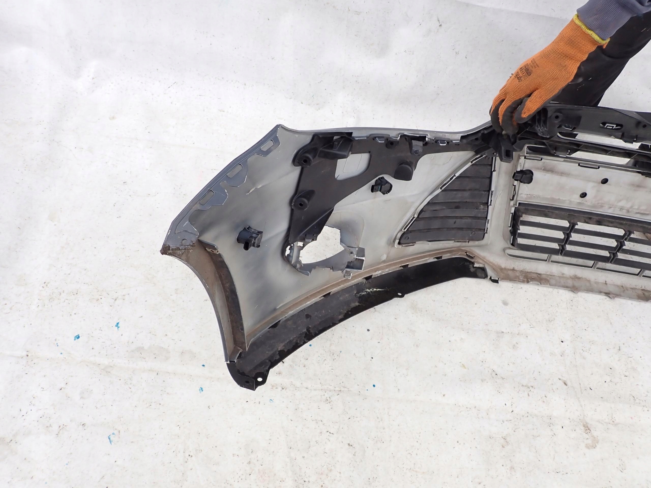 FORD FOCUS III MK3 10-14 bumper front front PDC