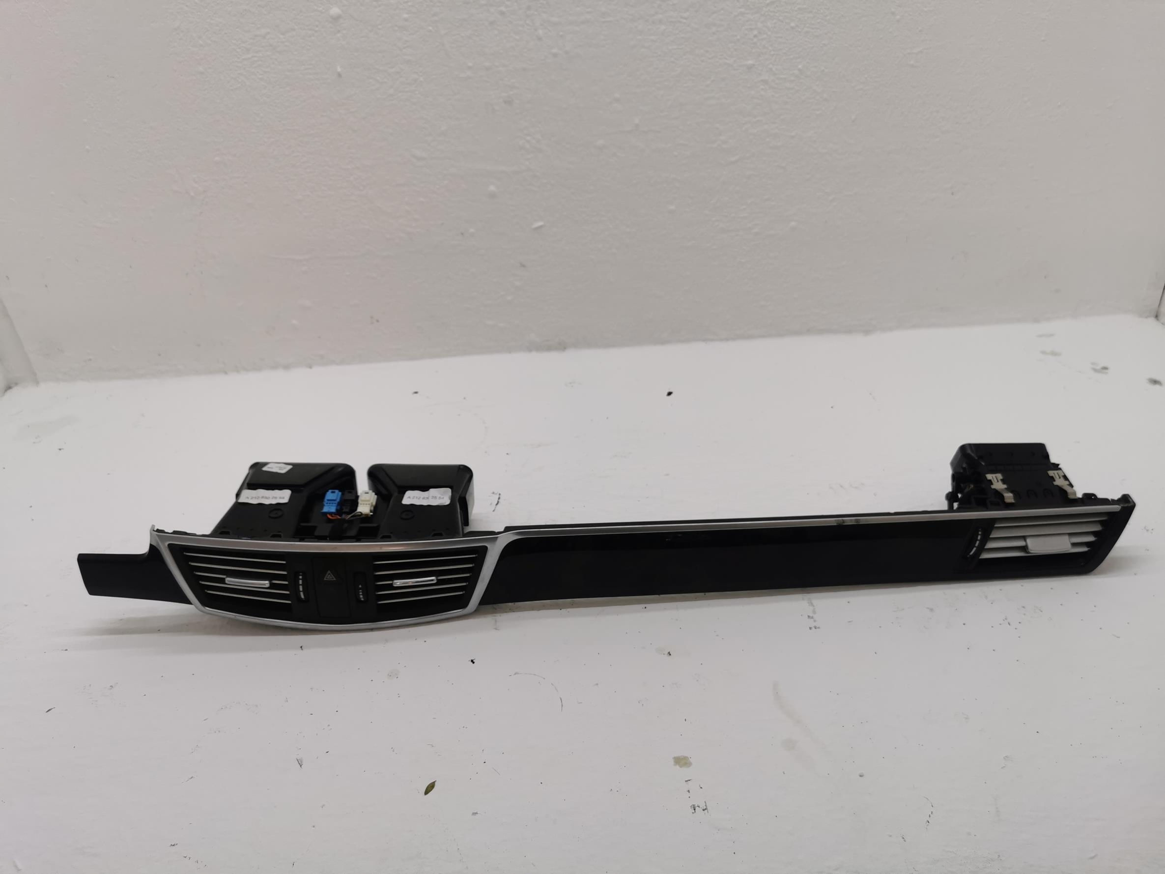 Moulage DEKOR Console MERCEDES E-KLASA W212 09-13