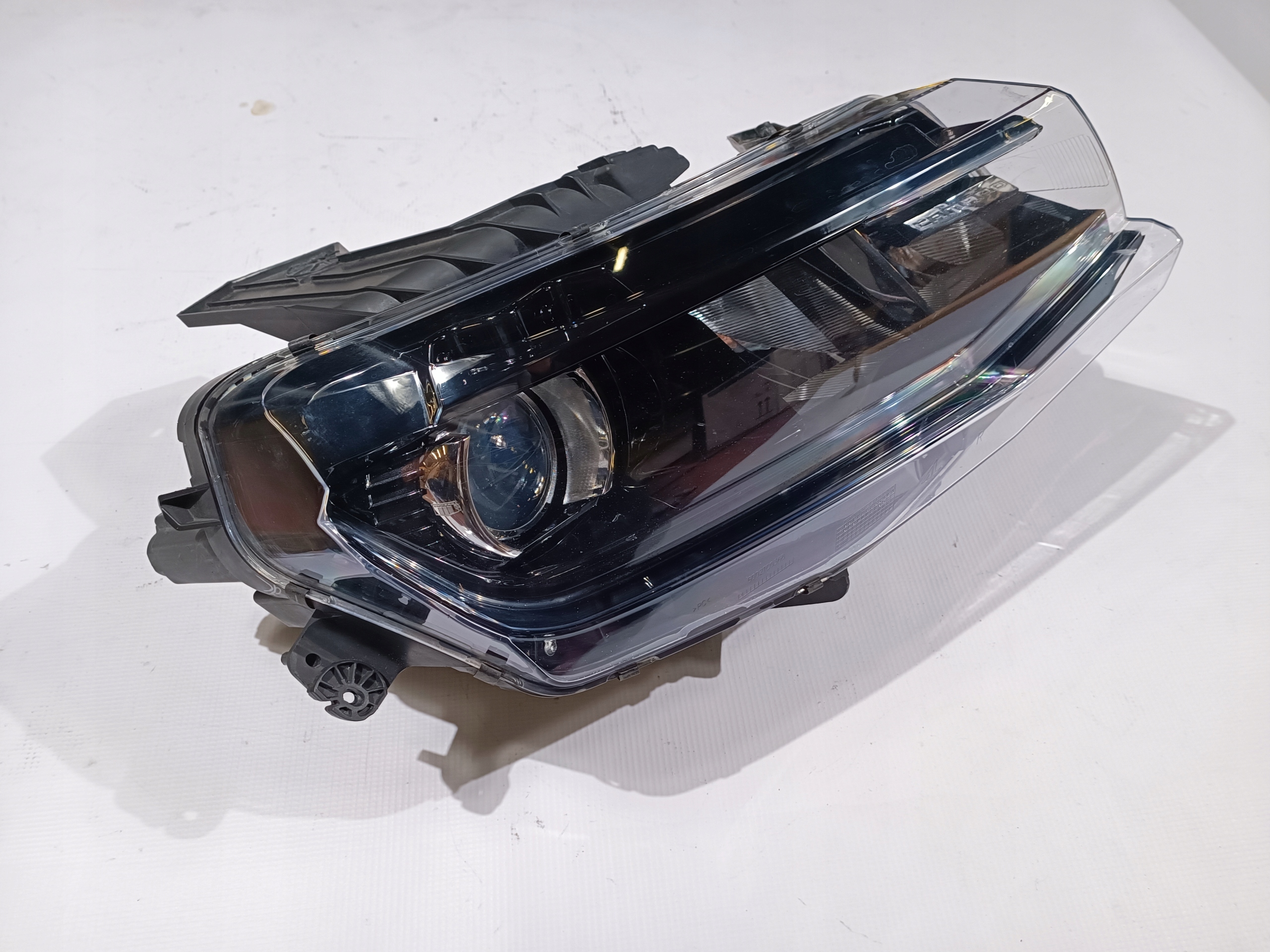 light front front right Chevrolet Camaro 2016