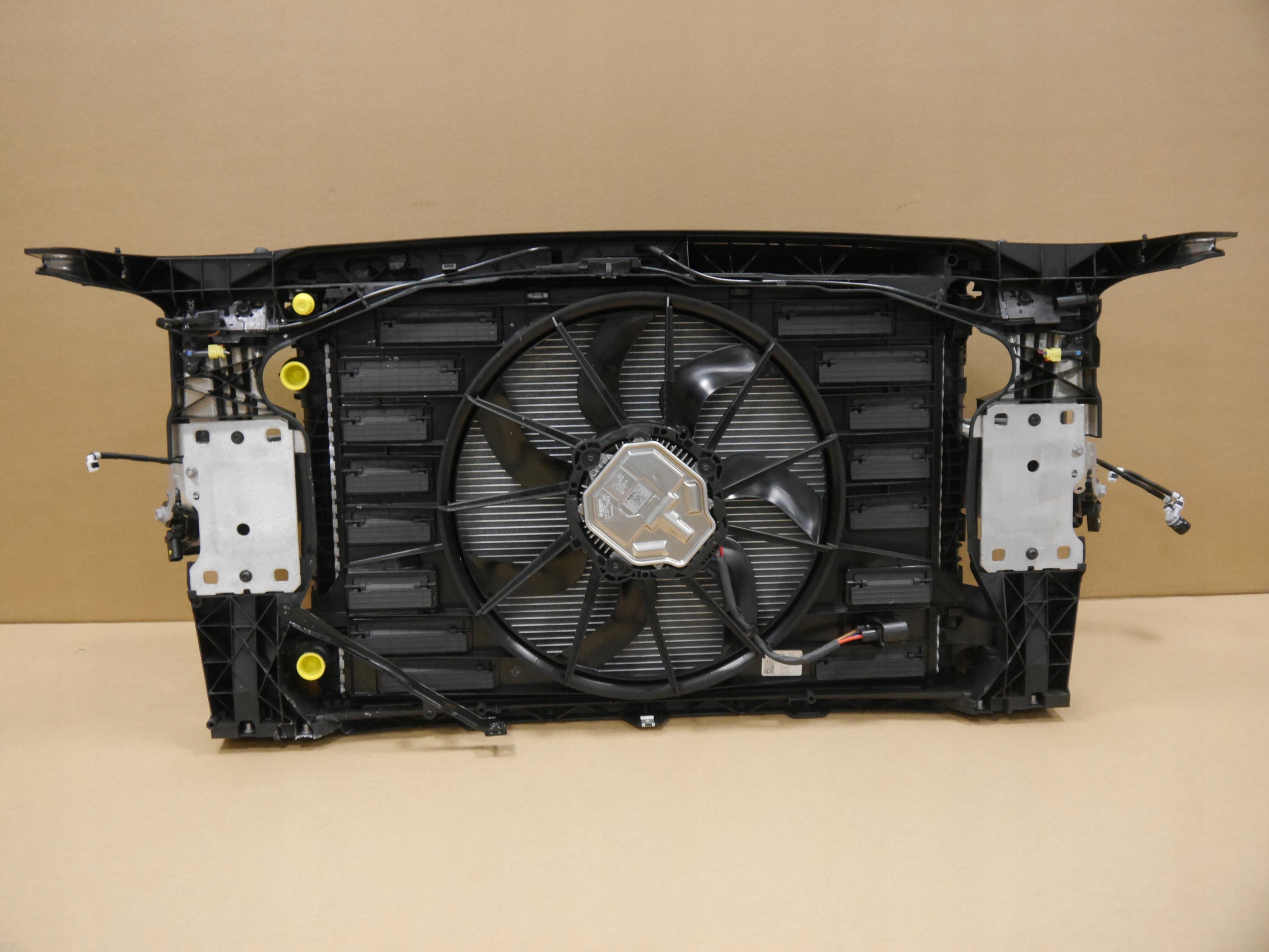 AUDI A4 A5 8W PAS PRZEDNI CHŁODNICE 2.0 TFSI Typ samochodu Samochody osobowe