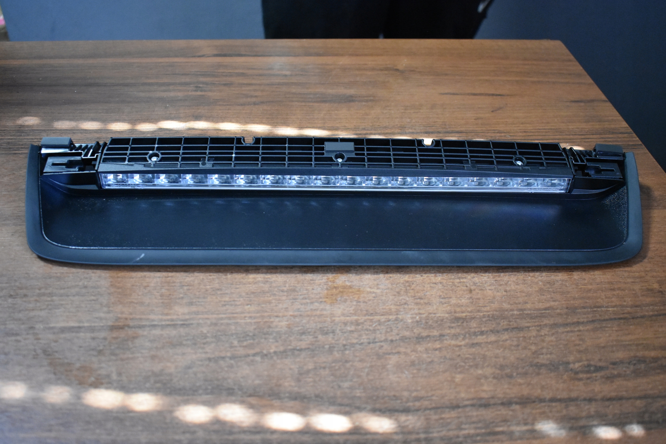 IDEALNE TRZECIE light STOP MERCEDES W223 1