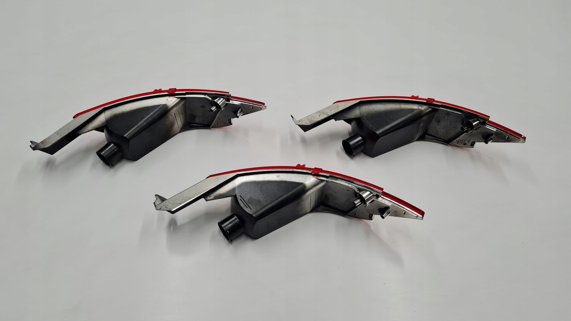 LAMPA TYLNA PRZECIWMGIELNA FORD FIESTA MK7 C-MAX Producent części Ford OE