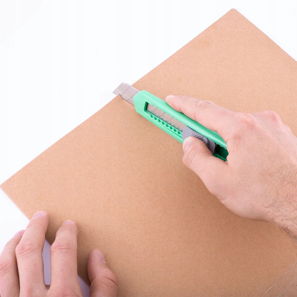 Nożyk z wymiennym ostrzem D.Rect 2075 18mm x6 Materiał ostrza ze stali