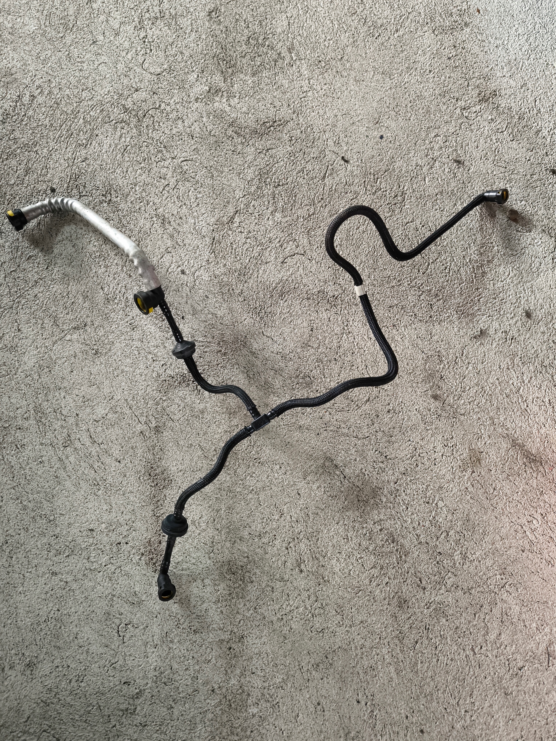 Dacia DOKKER 1.2 TCE патрубок змейка давления