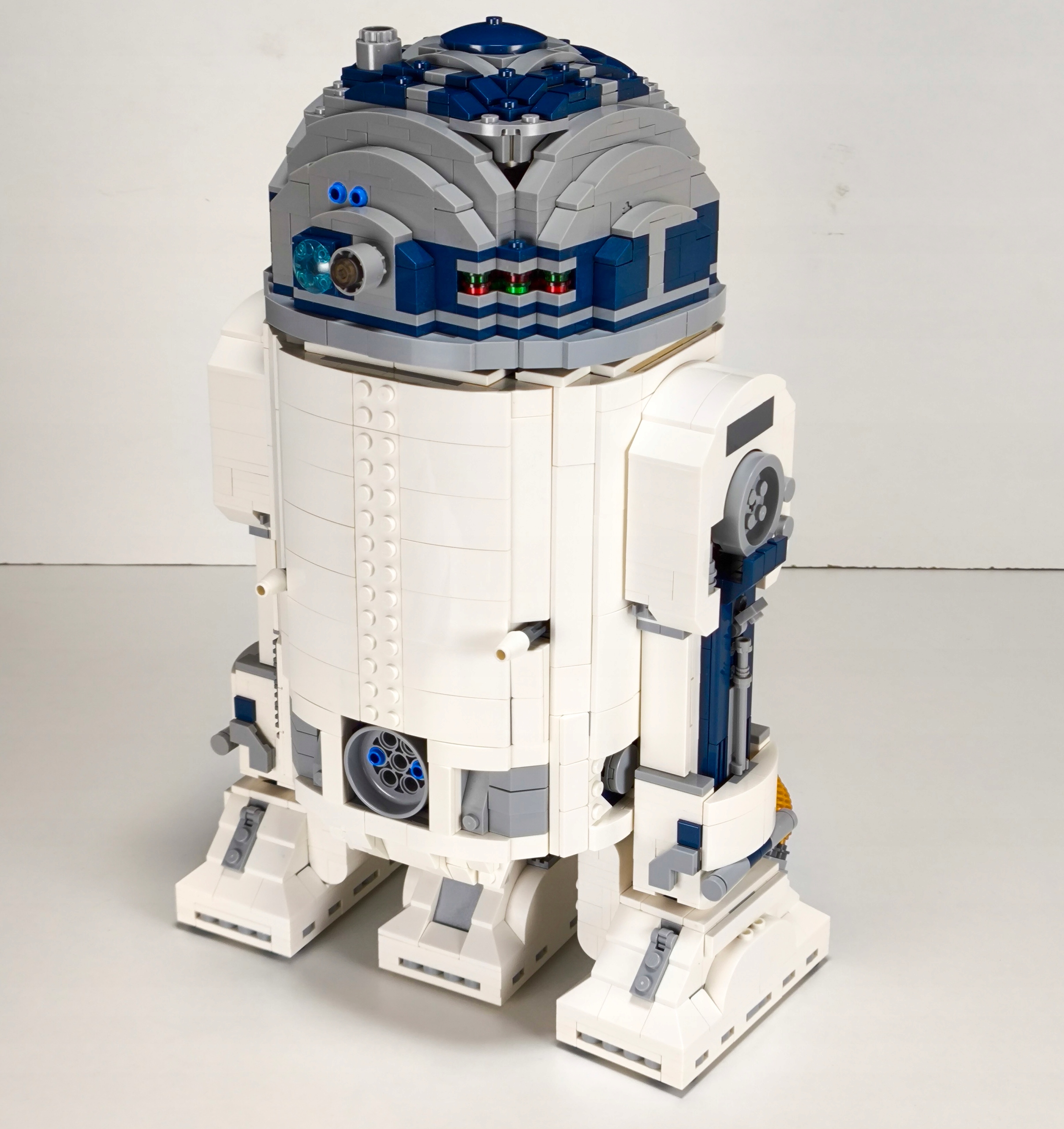 Używane LEGO Star Wars - R2-D2 - 75308 (5702016914191) • Cena
