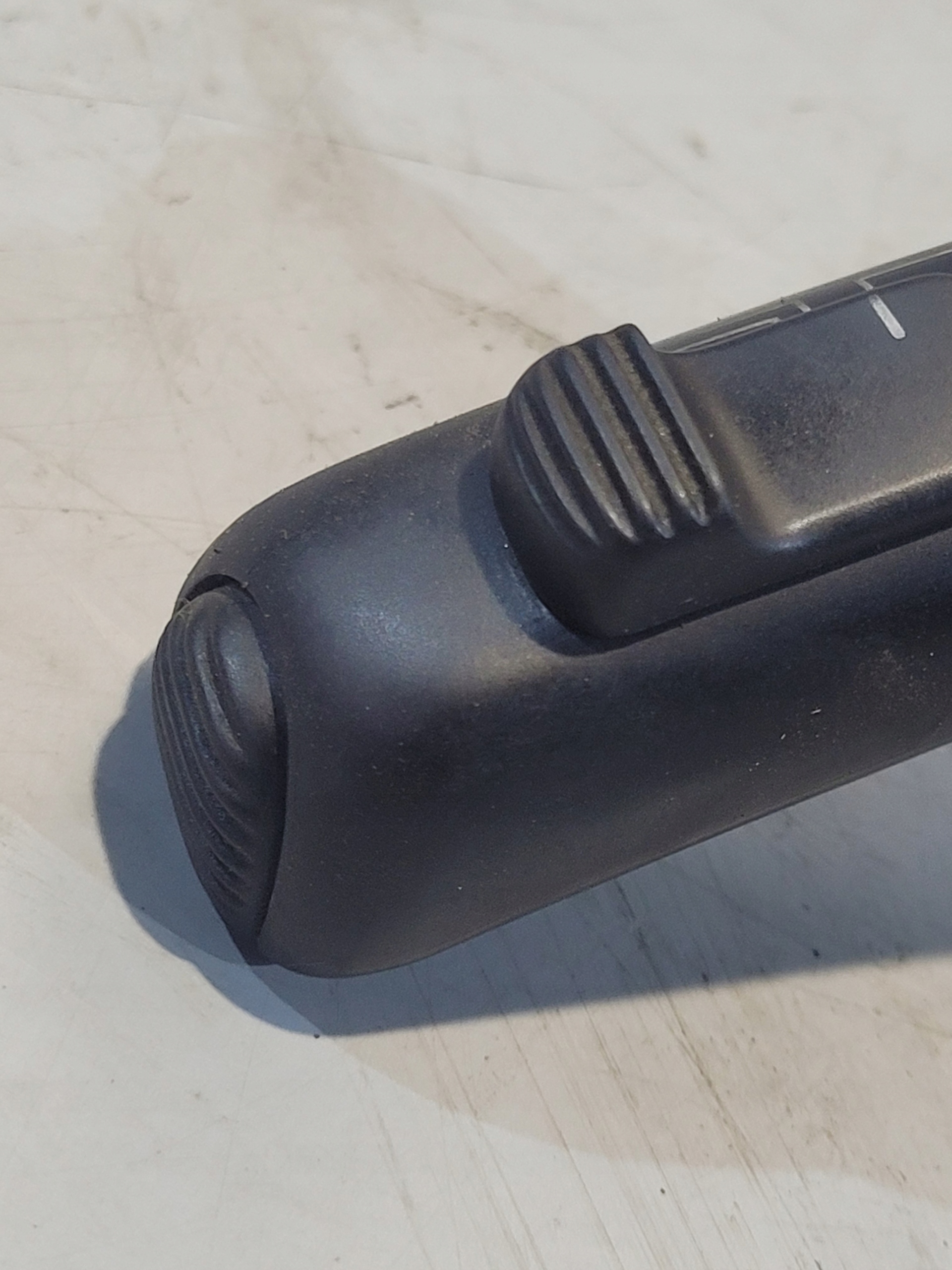 Bouton Indicateurs de direction OE 173610 SAAB 9-3 et 98-02r. EU