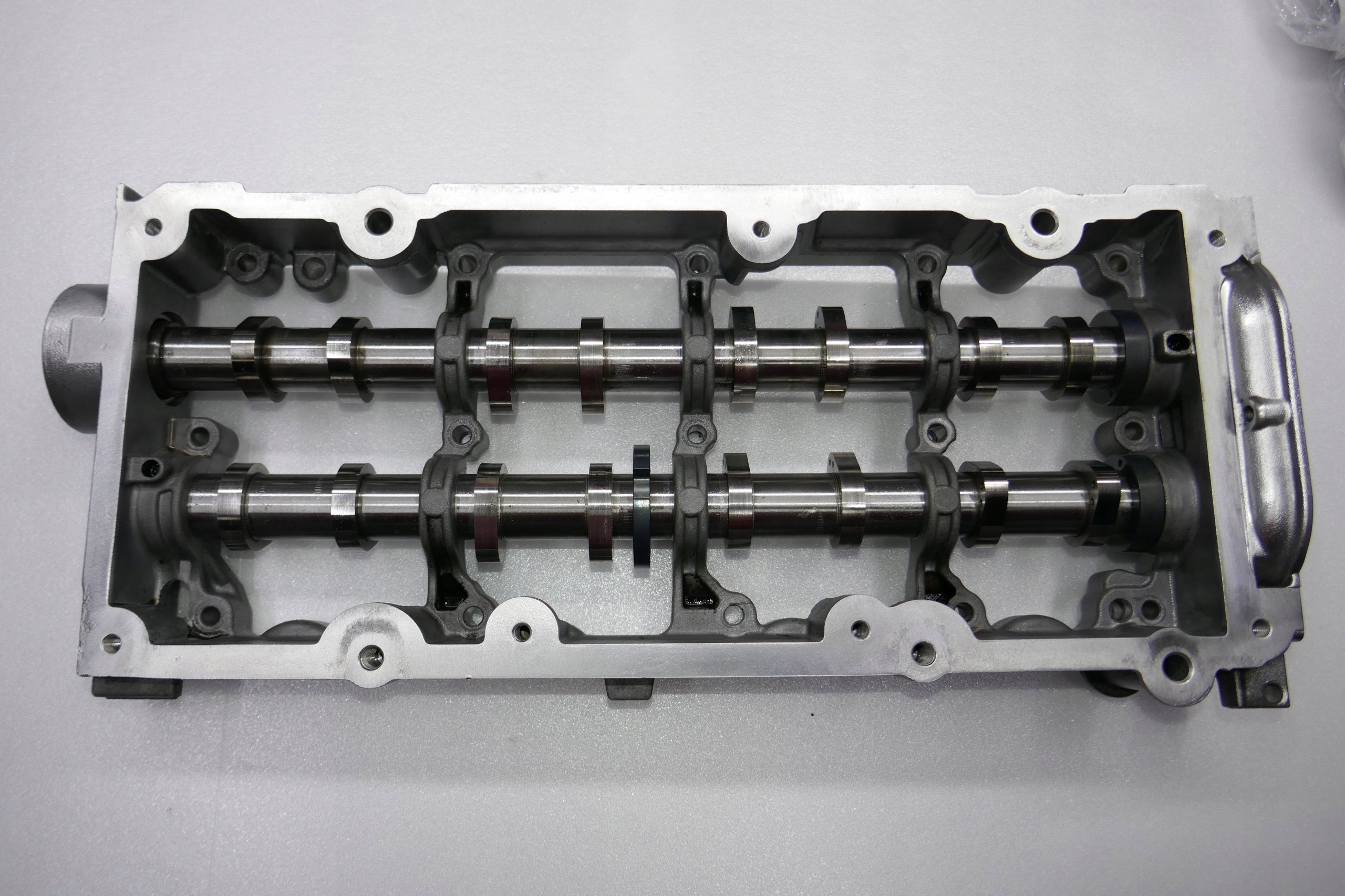 WAŁKI ROZRZĄDU 2.0TDI VOLKSWAGEN T6 MAN CRAFTER 04L103308B