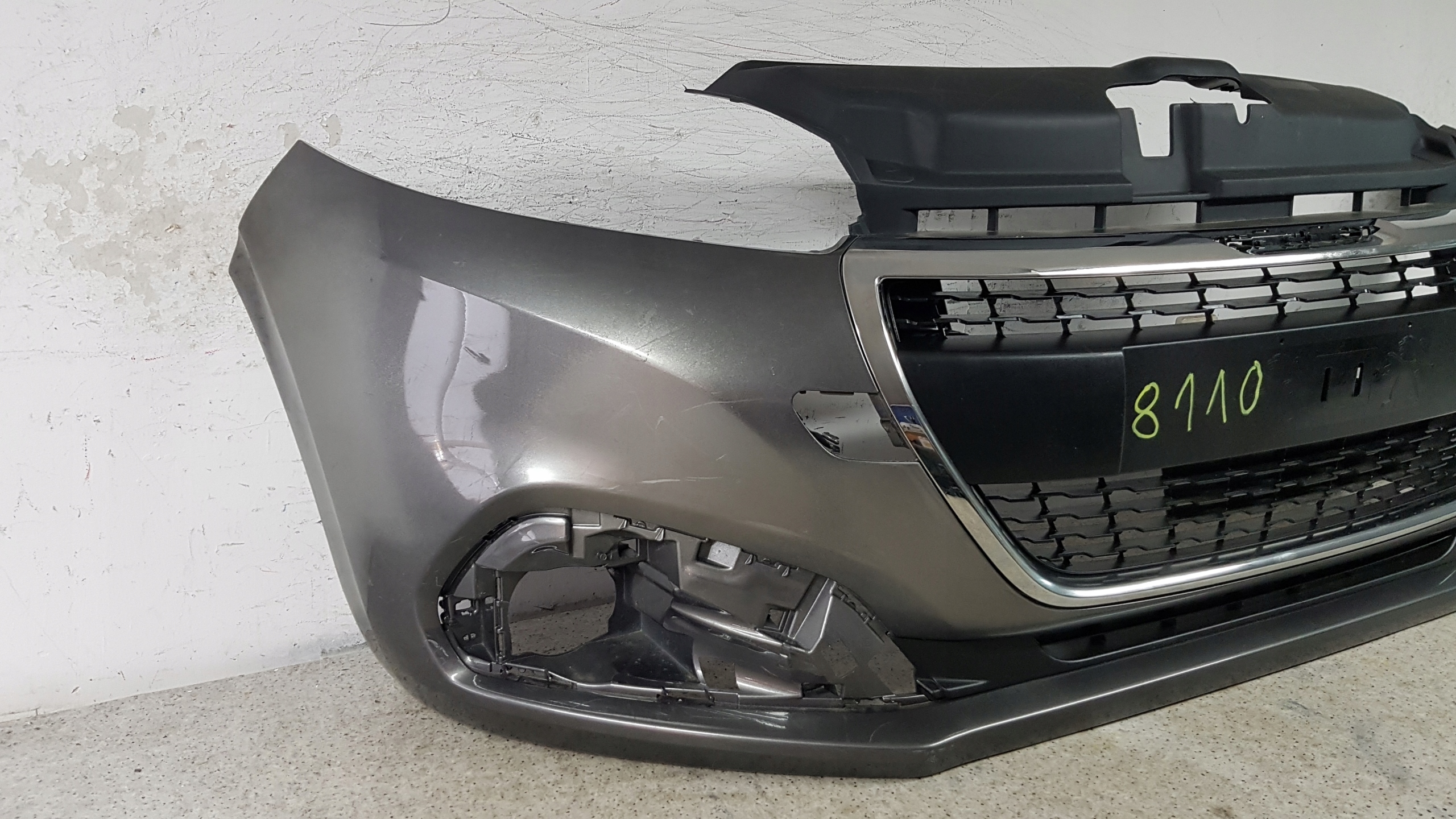 PEUGEOT 208 and LIFT 15 - bumper front 8110