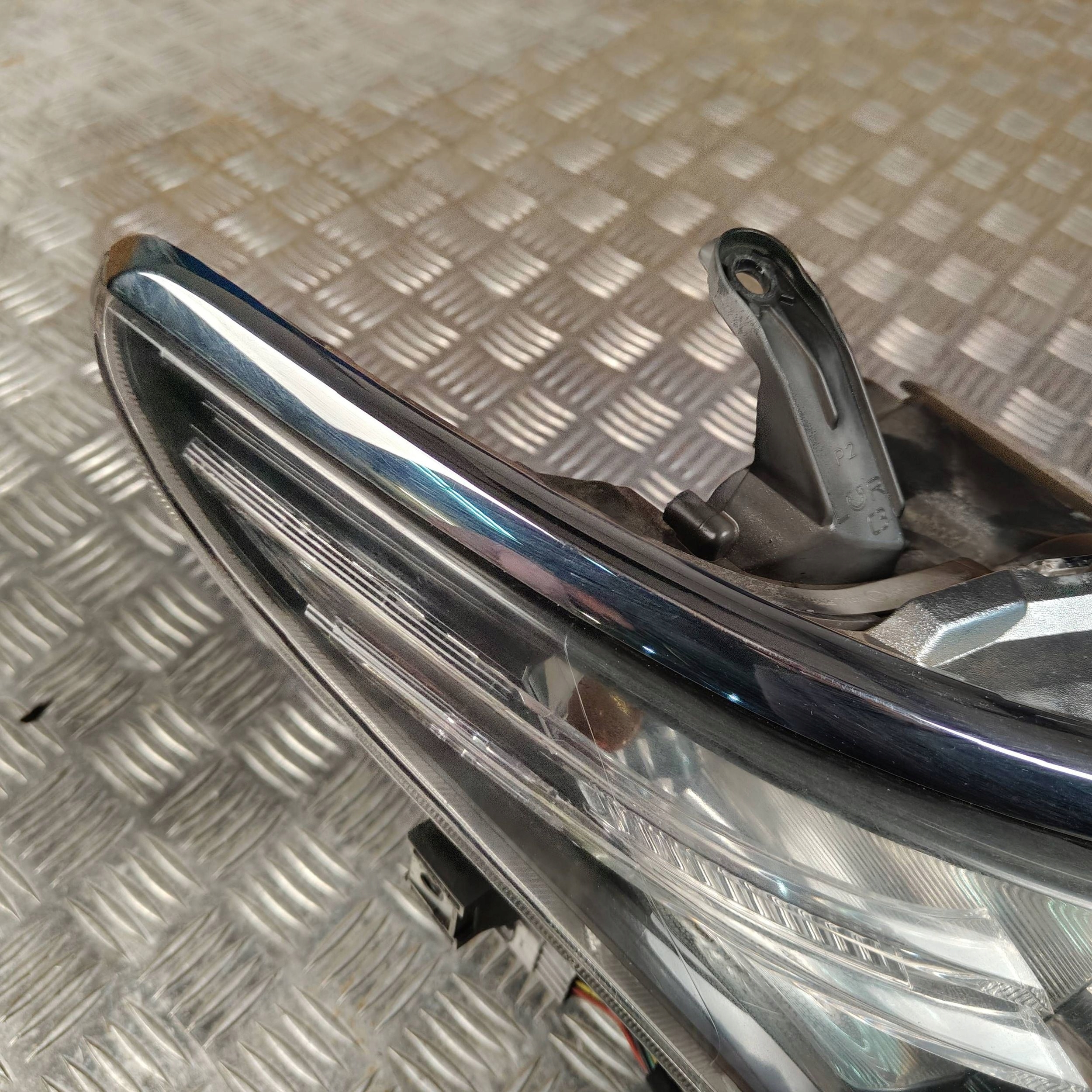 Reflektor light right side Toyota Auris E180 lift 02347