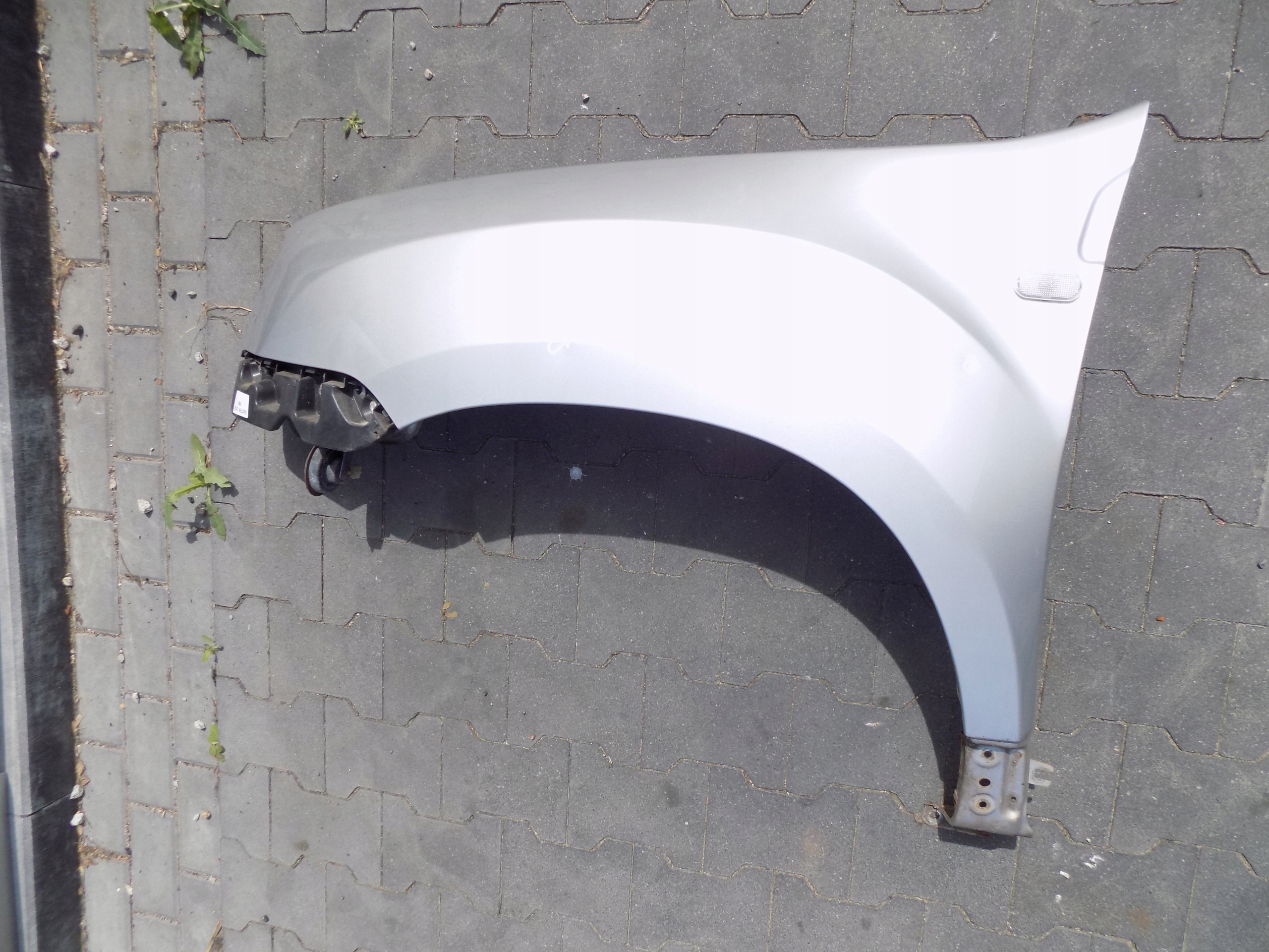 fender left front left front DACIA DUSTER and 2013R