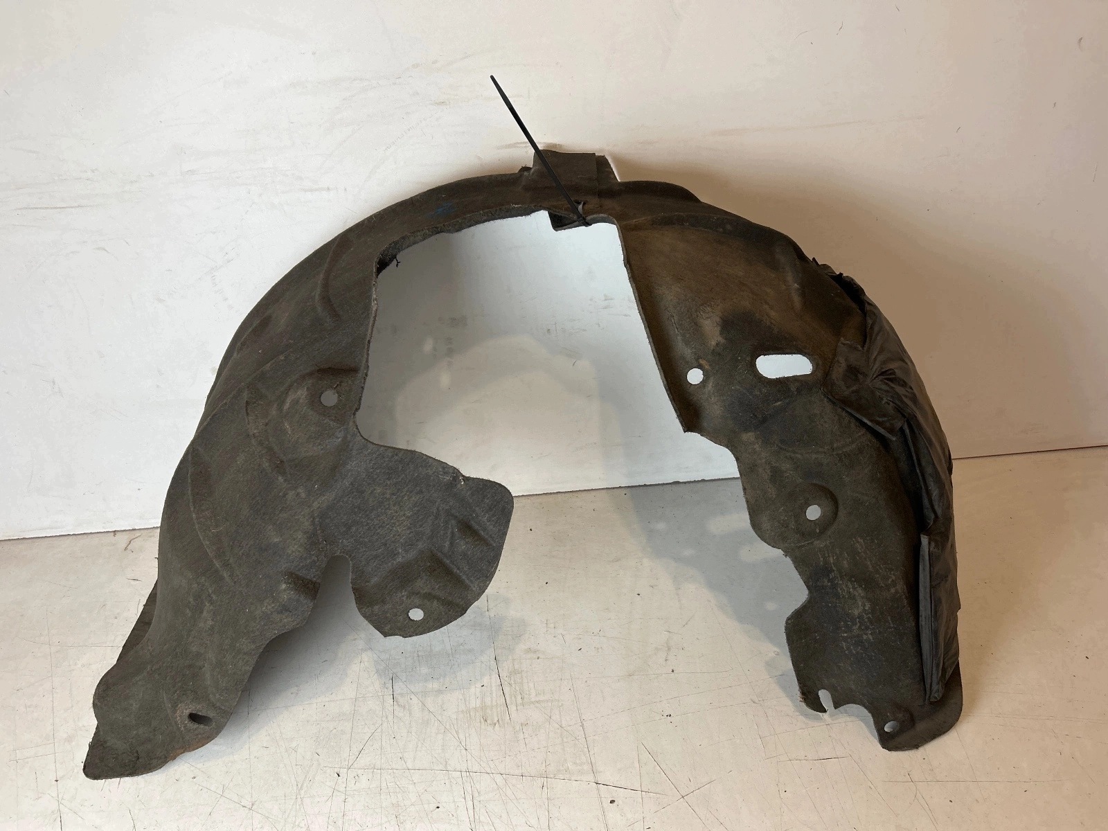 mudguard left front Renault Scenic III