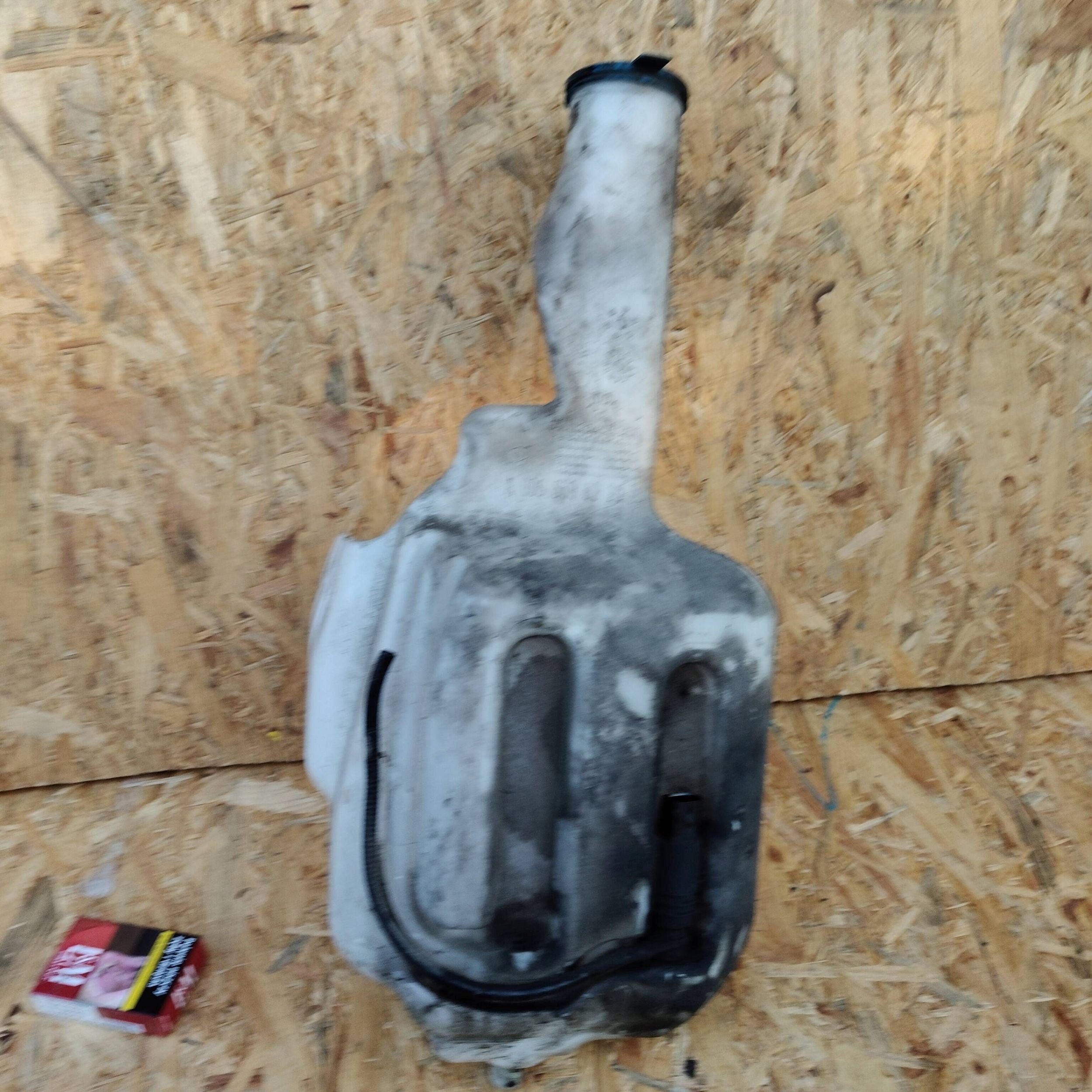 washer fluid tank Mercedes-Benz Sprinter W906 A9068690220