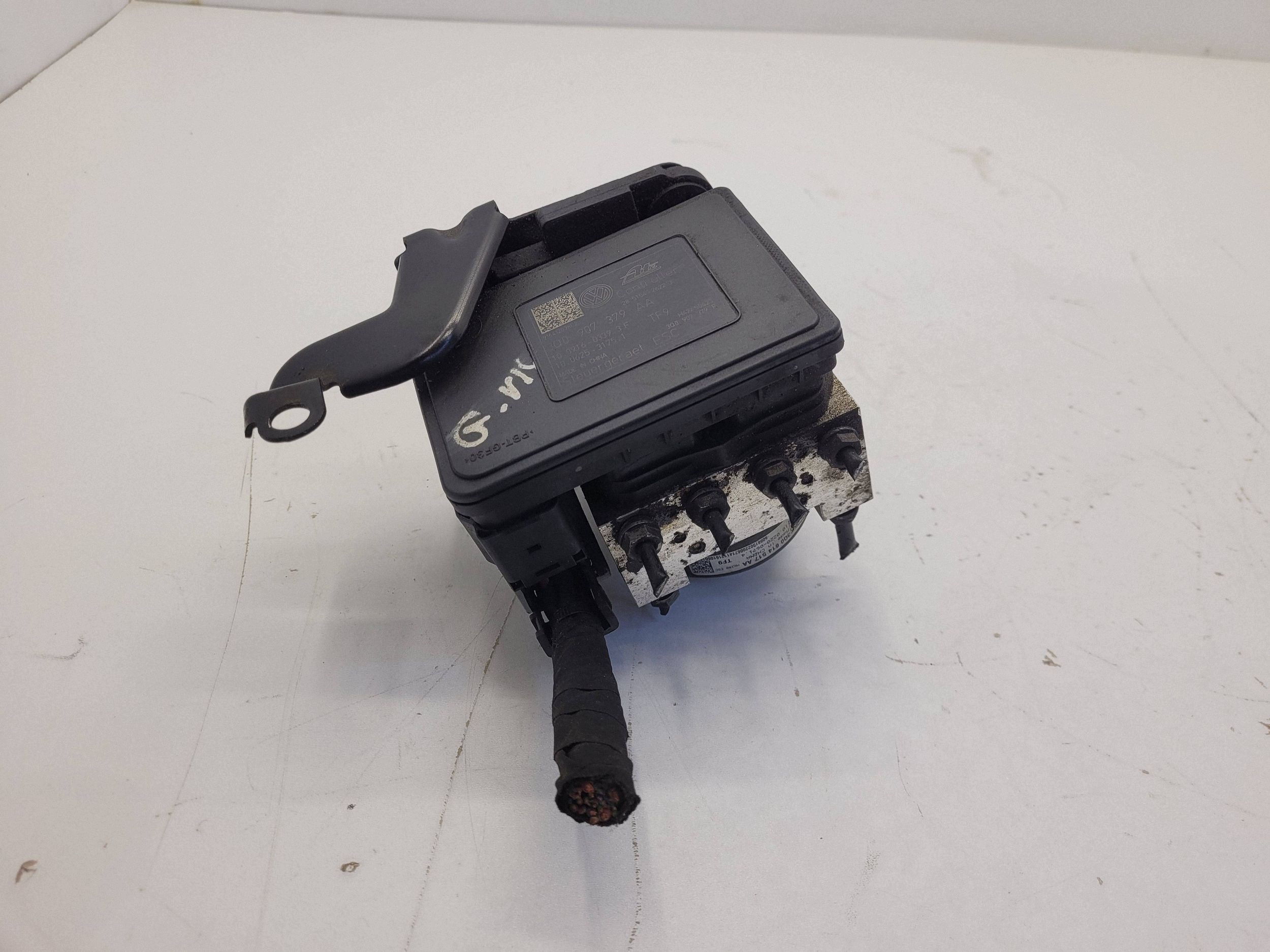 VW PASSAT B8 SUPERB III GOLF VII pump control unit ABS 3Q0907379AA 3Q0614517A