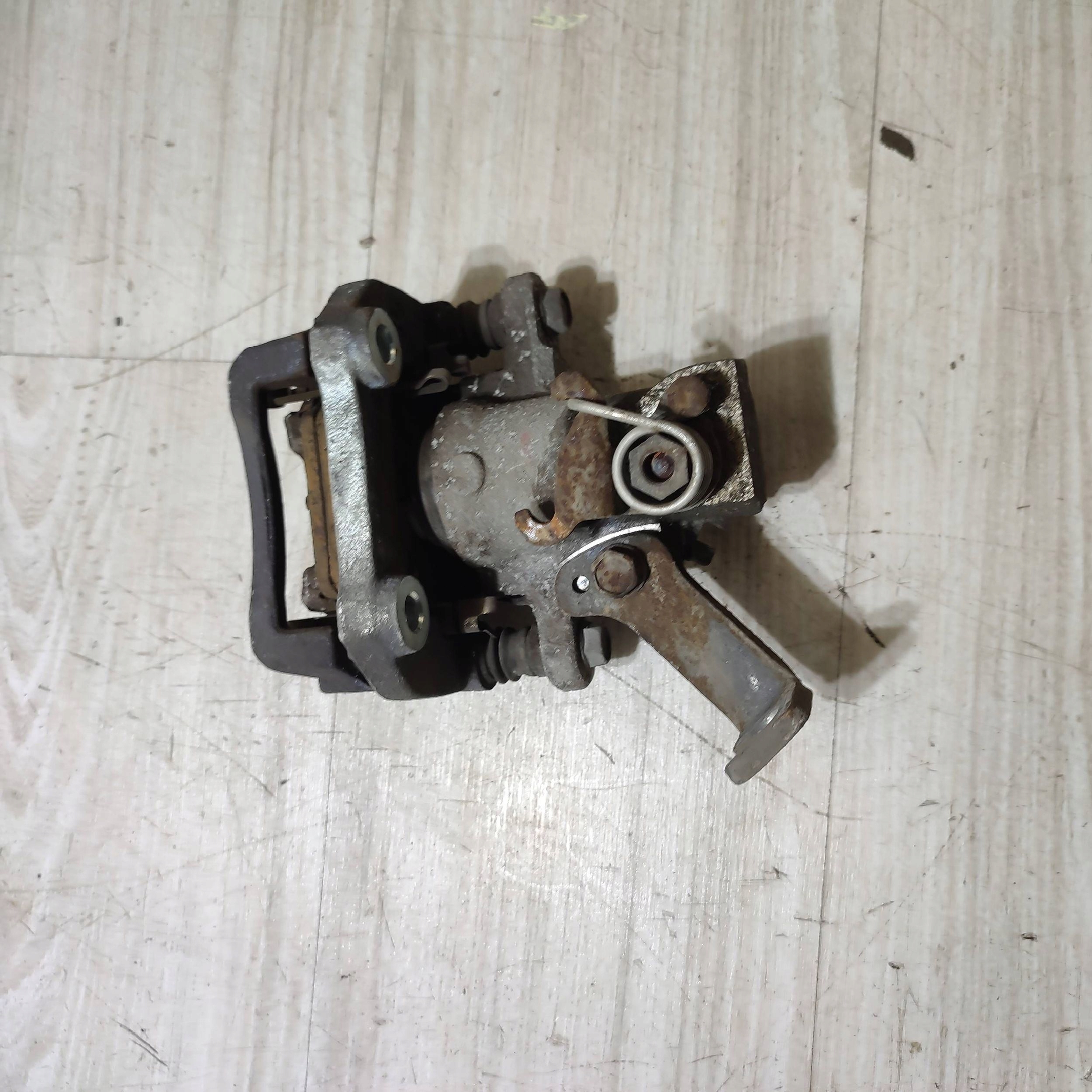 caliper brake rear Suzuki Vitara (LY)