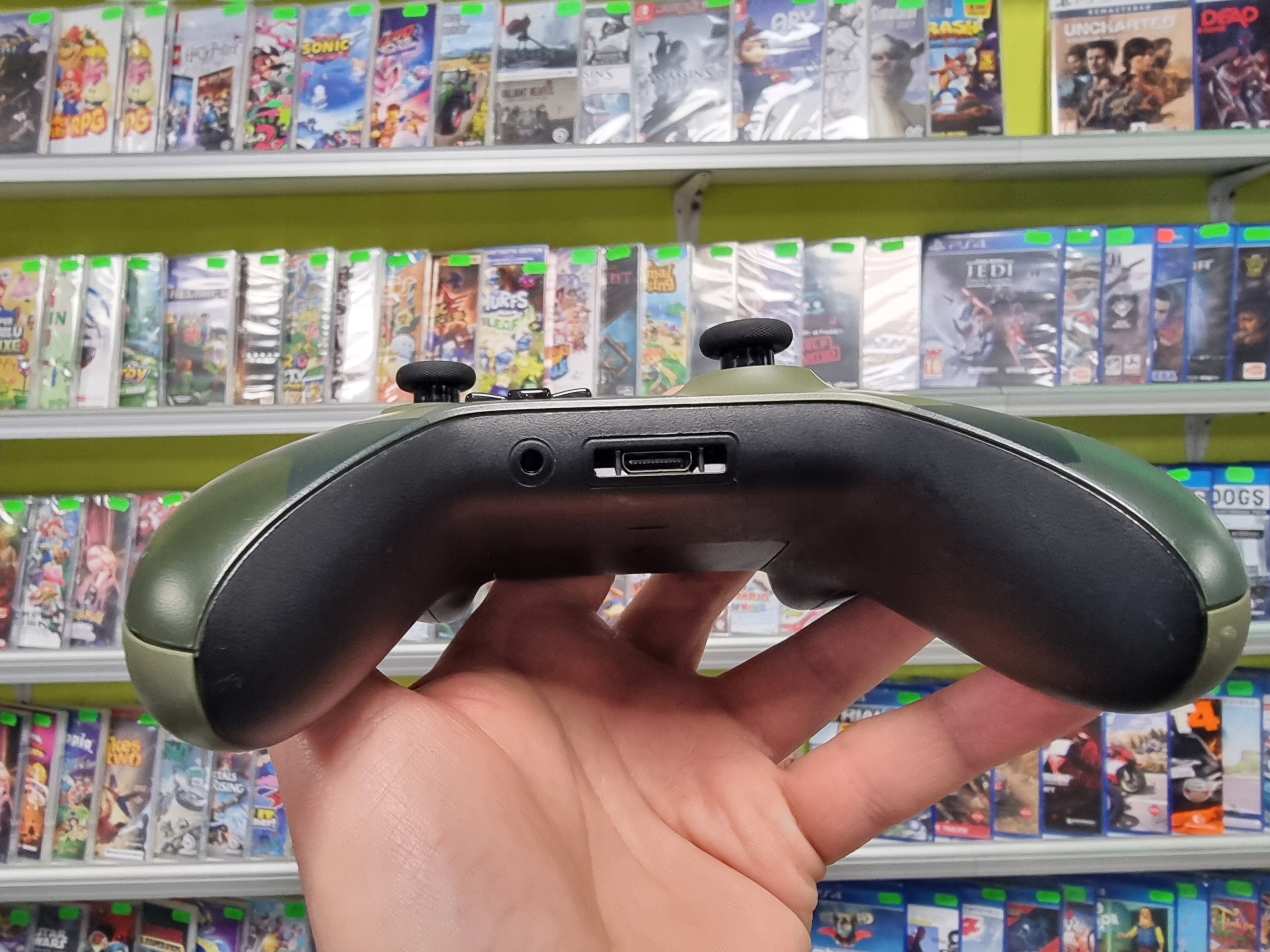 14. PAD KONTROLER XBOX ONE SERIES S X PC ARMED FORCES II MORO LIMITOWANY Kompatybilne platformy PC Xbox Series Xbox One Android