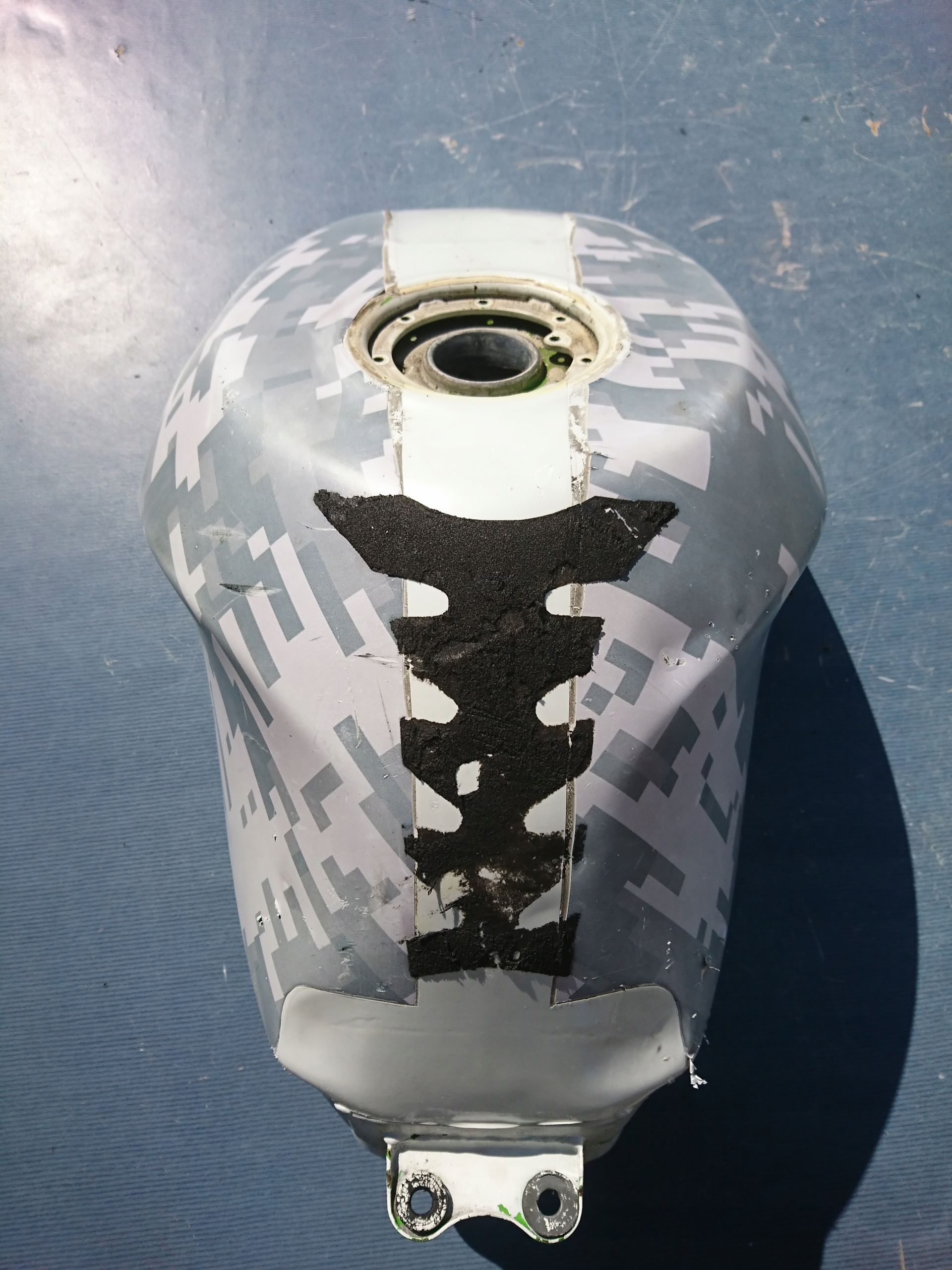 Kawasaki zx 6 95-97 бак