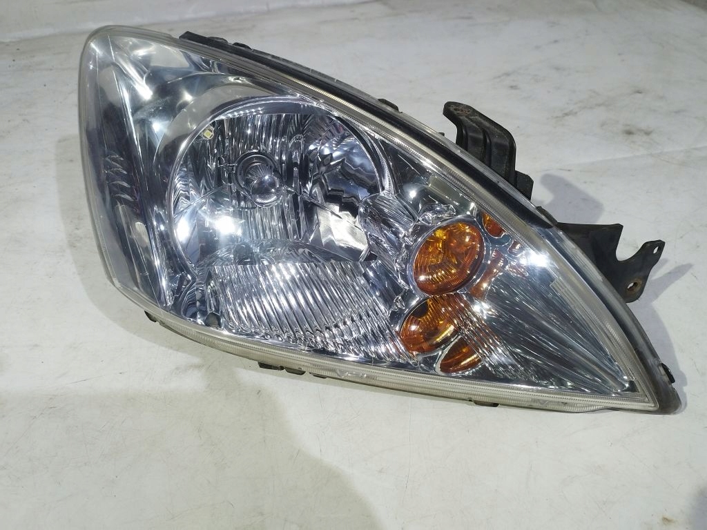 Mitsubishi Lancer VII 7 light right front front