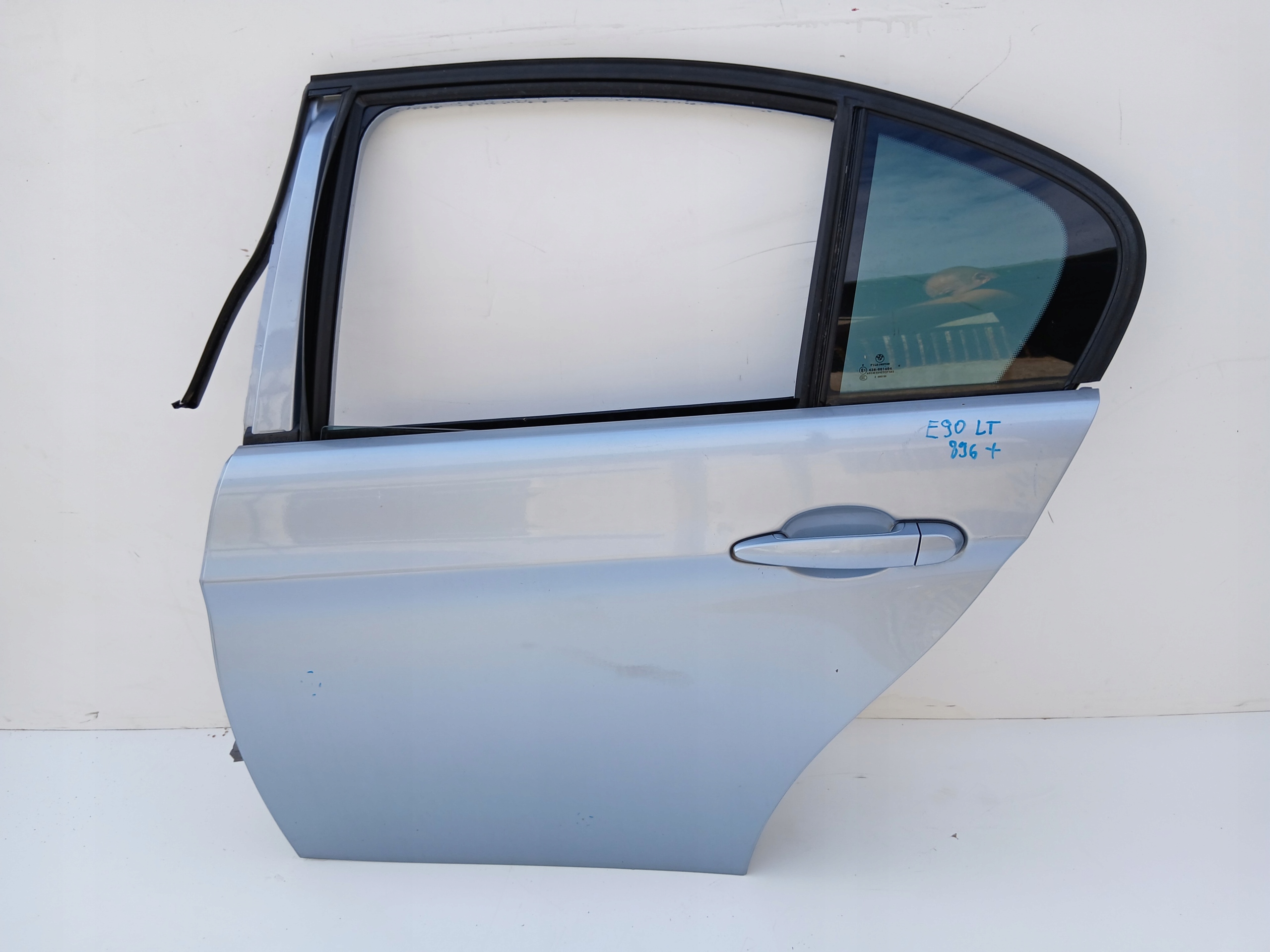 Tür links hinten BMW E90 896 BLUEWATER