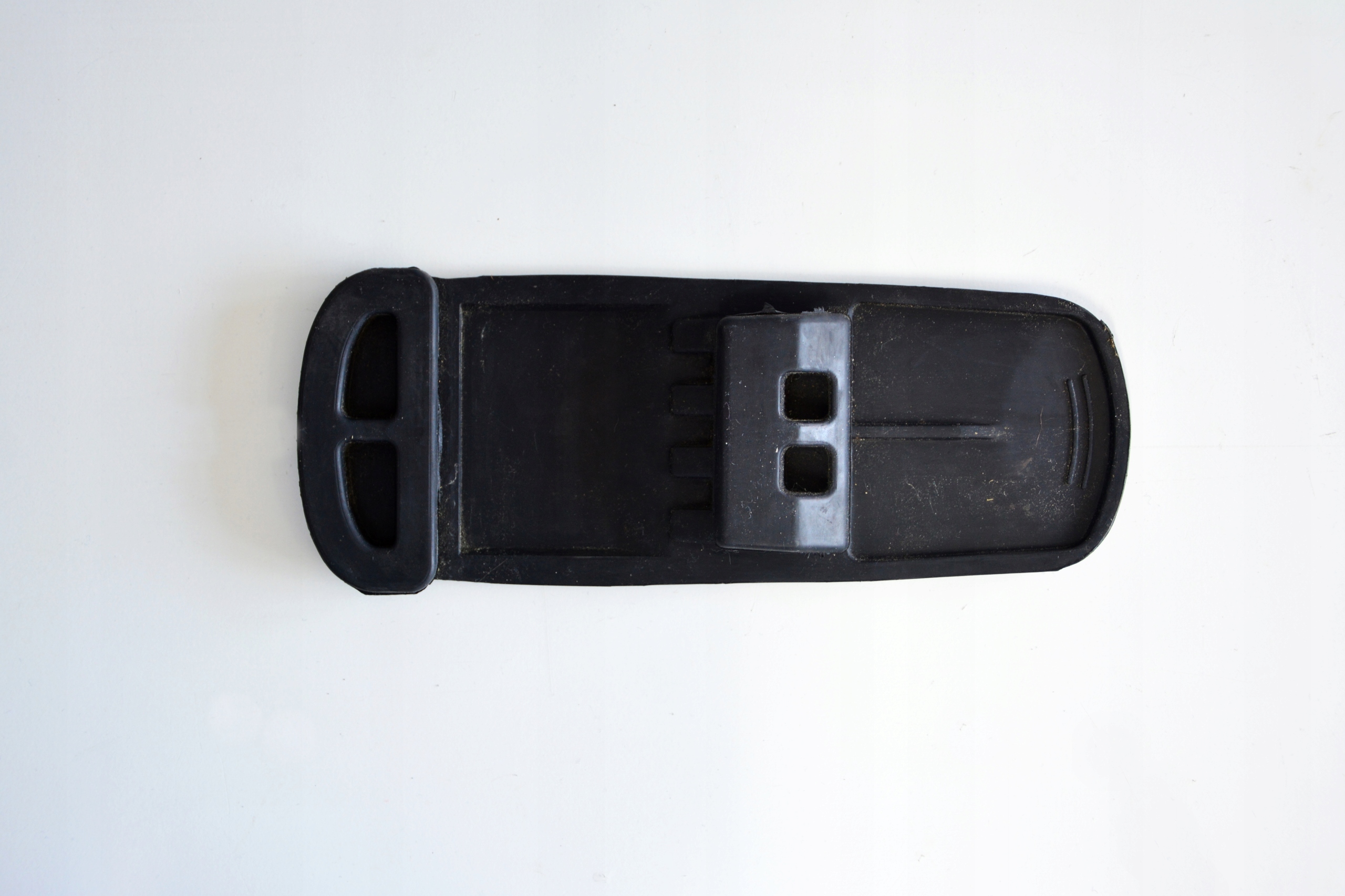 

Łącznik Gumowy Guma Błotnika Daf Xf 2012