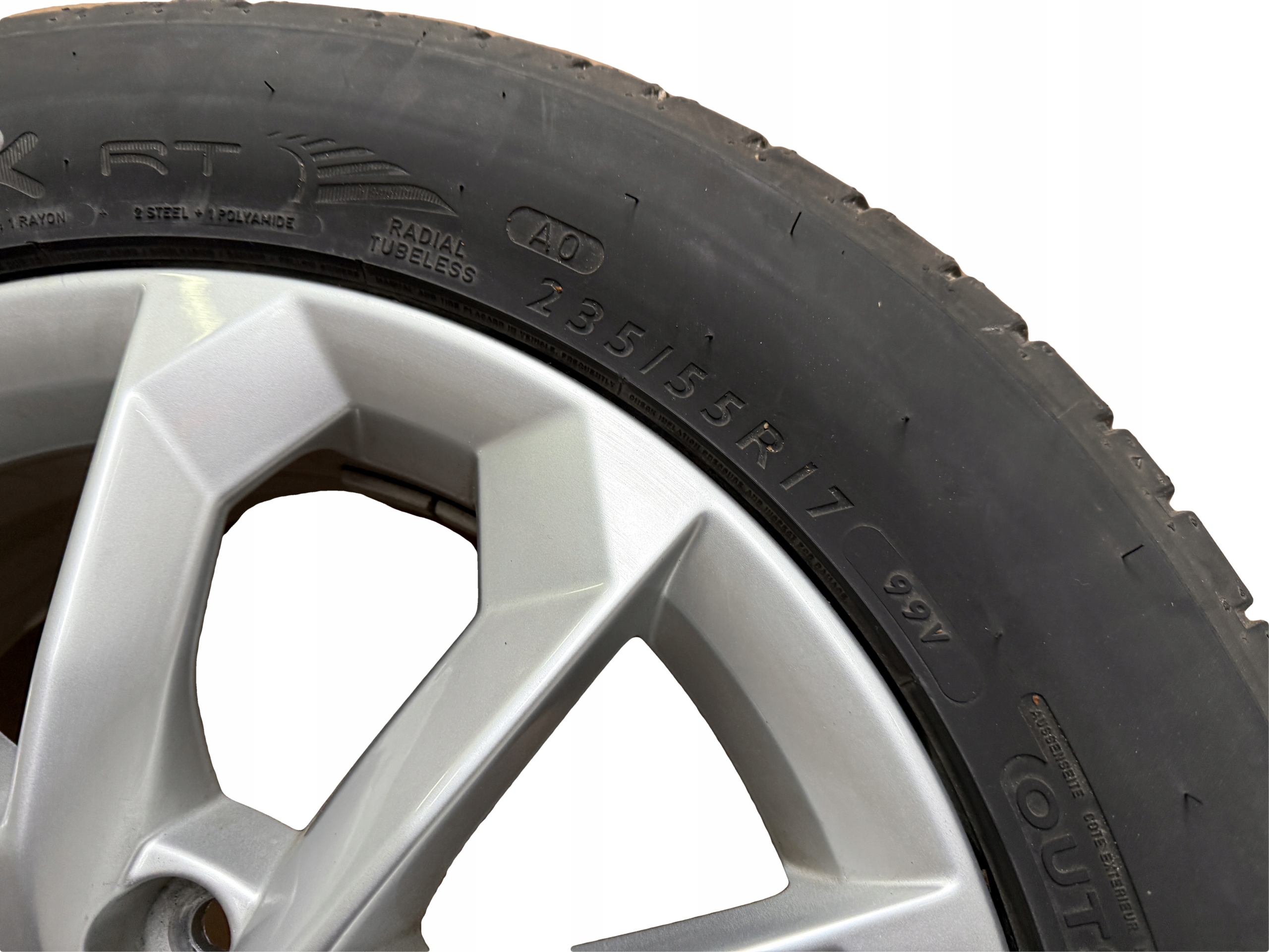 AUDI Q3 8U wheels discs 235/55R17