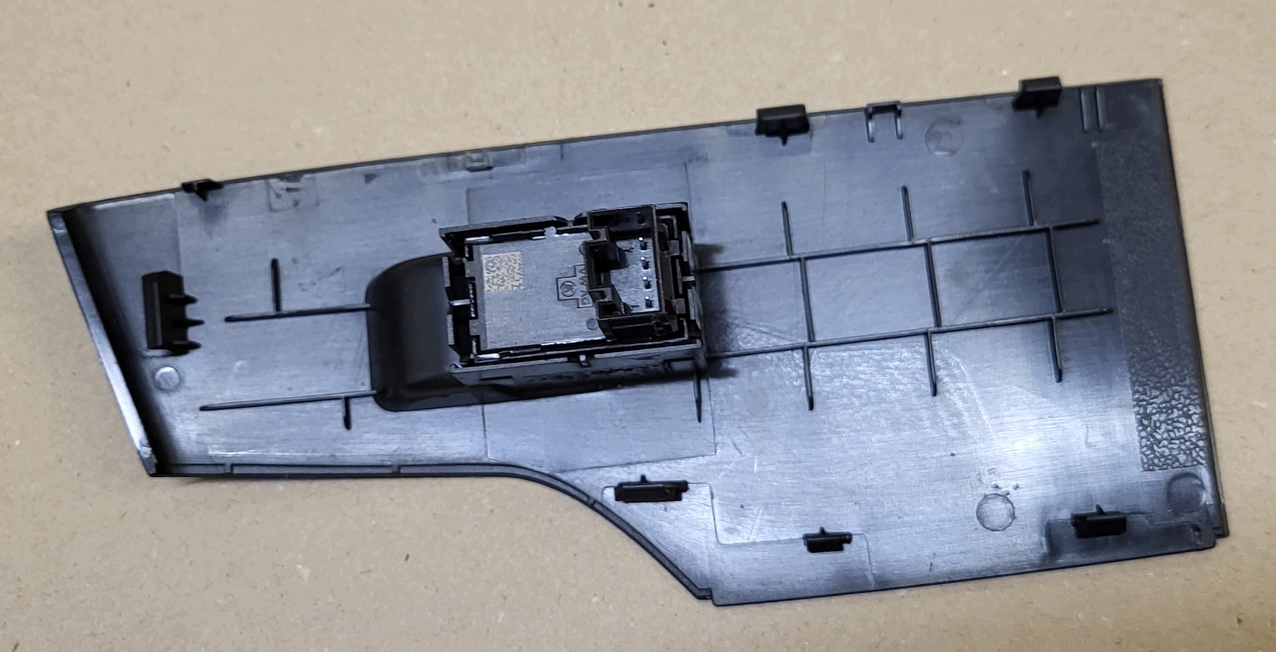 PANEL switch windows left rear part SEAT ATECA CUPRA FORMENTOR 6F2867171 OE