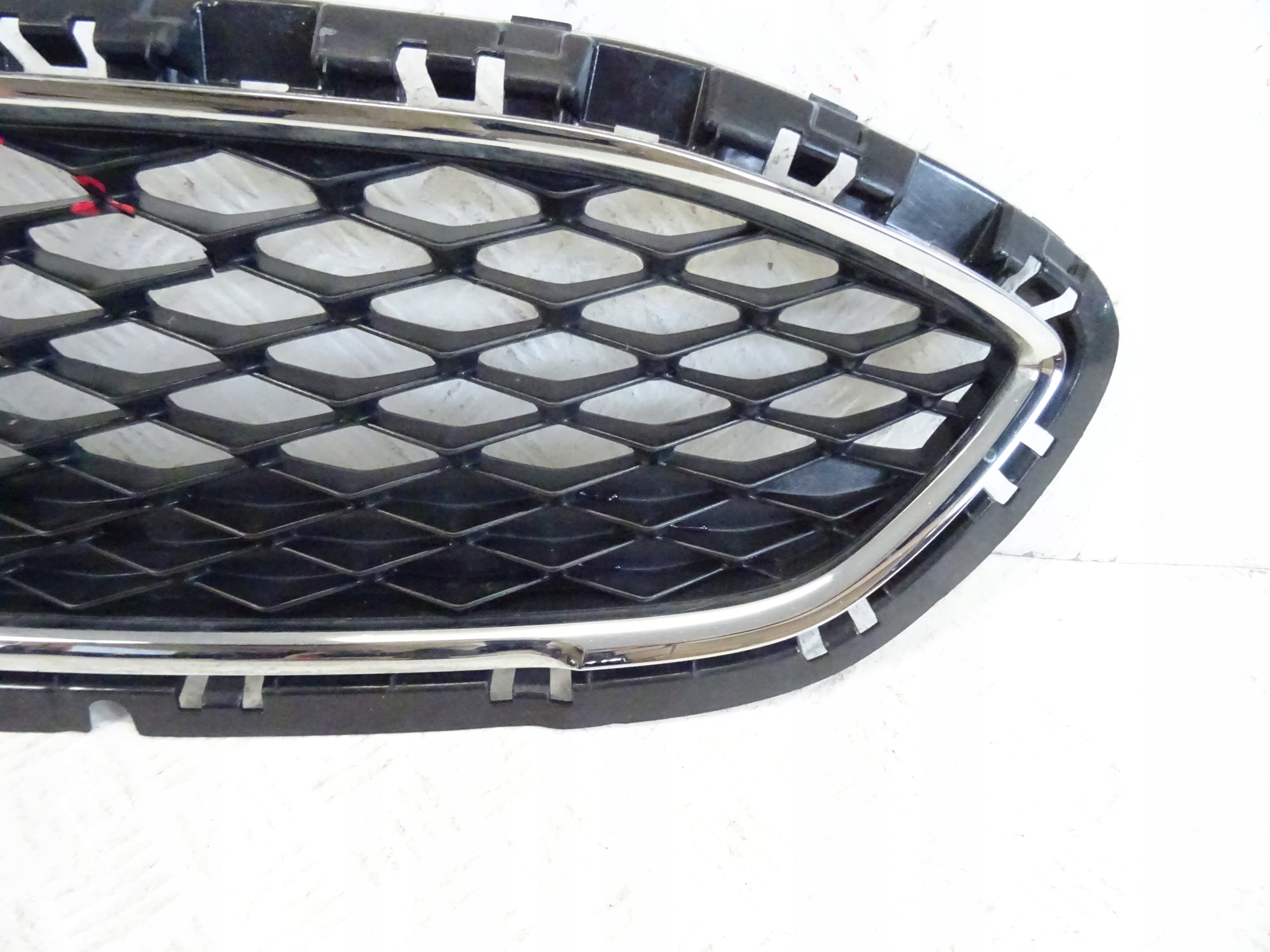 grille front front FORD FIESTA MK8 VIII H1BB-8B271-A1