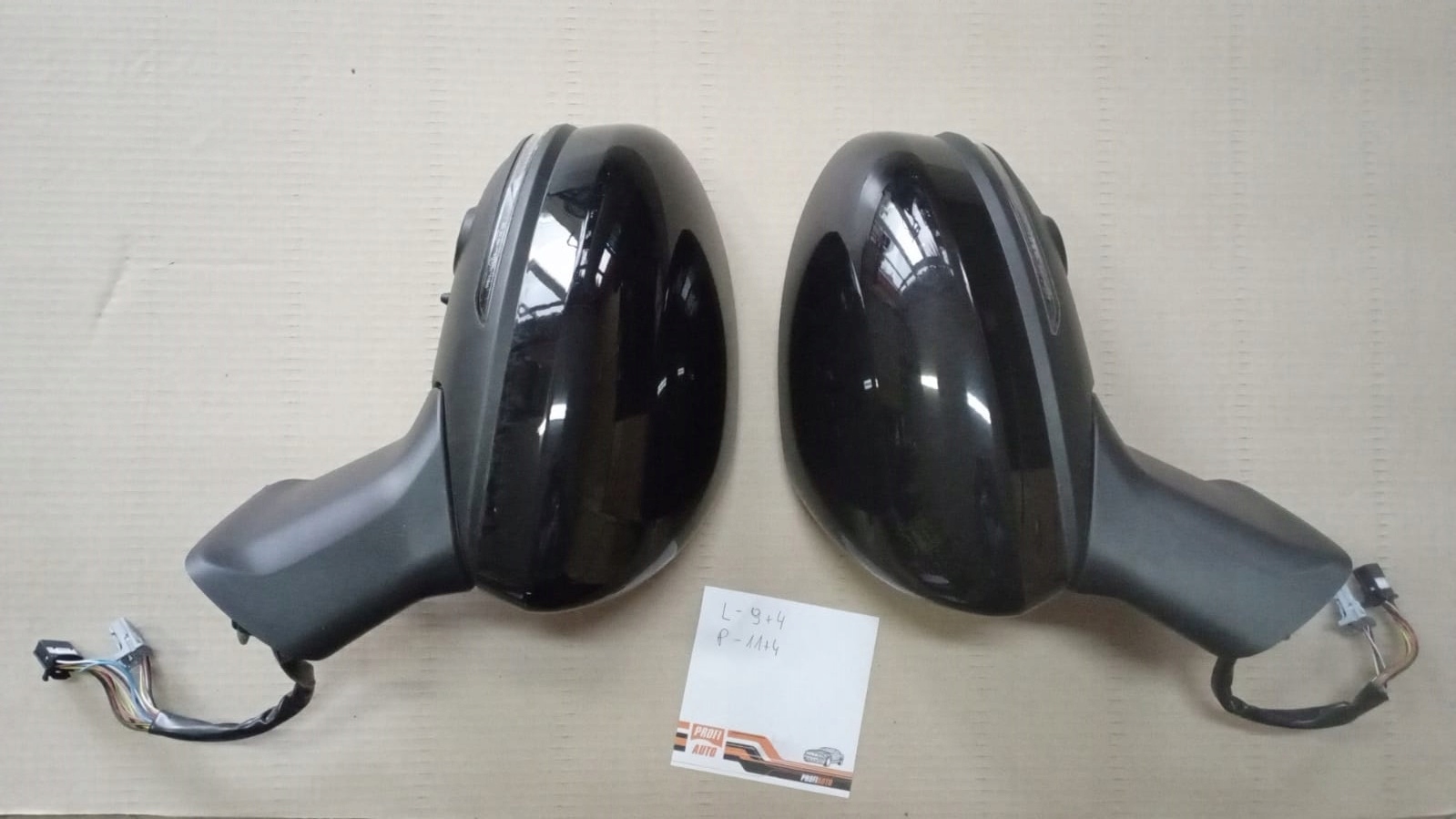 LUSTERKO RENAULT CAPTUR II 20r PRAWE 11+4 PIN LEWE 9+4 Strona zabudowy prawa