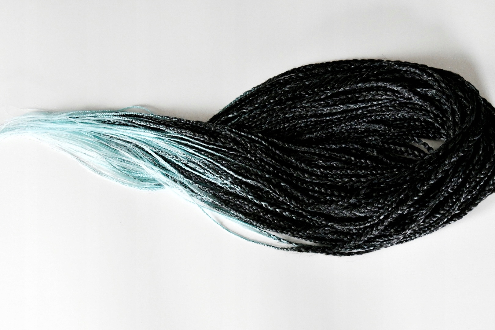 Sada opakovaně použitelných copánků 60 kusů, 120 konců ombre černé barvy