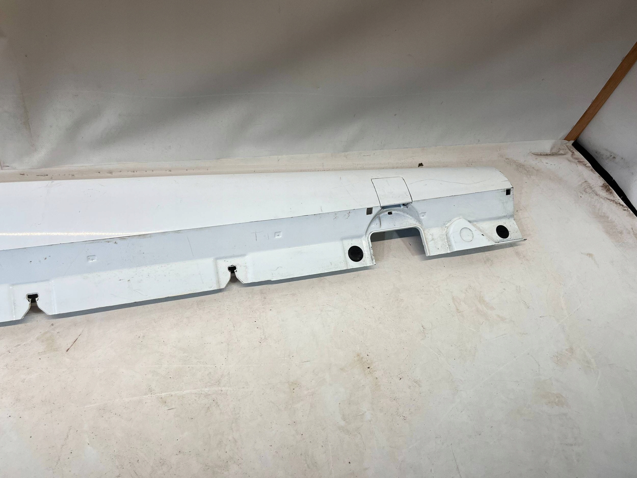 moulding threshold right original CALA BIALA Mercedes-Benz E W238 2386907402