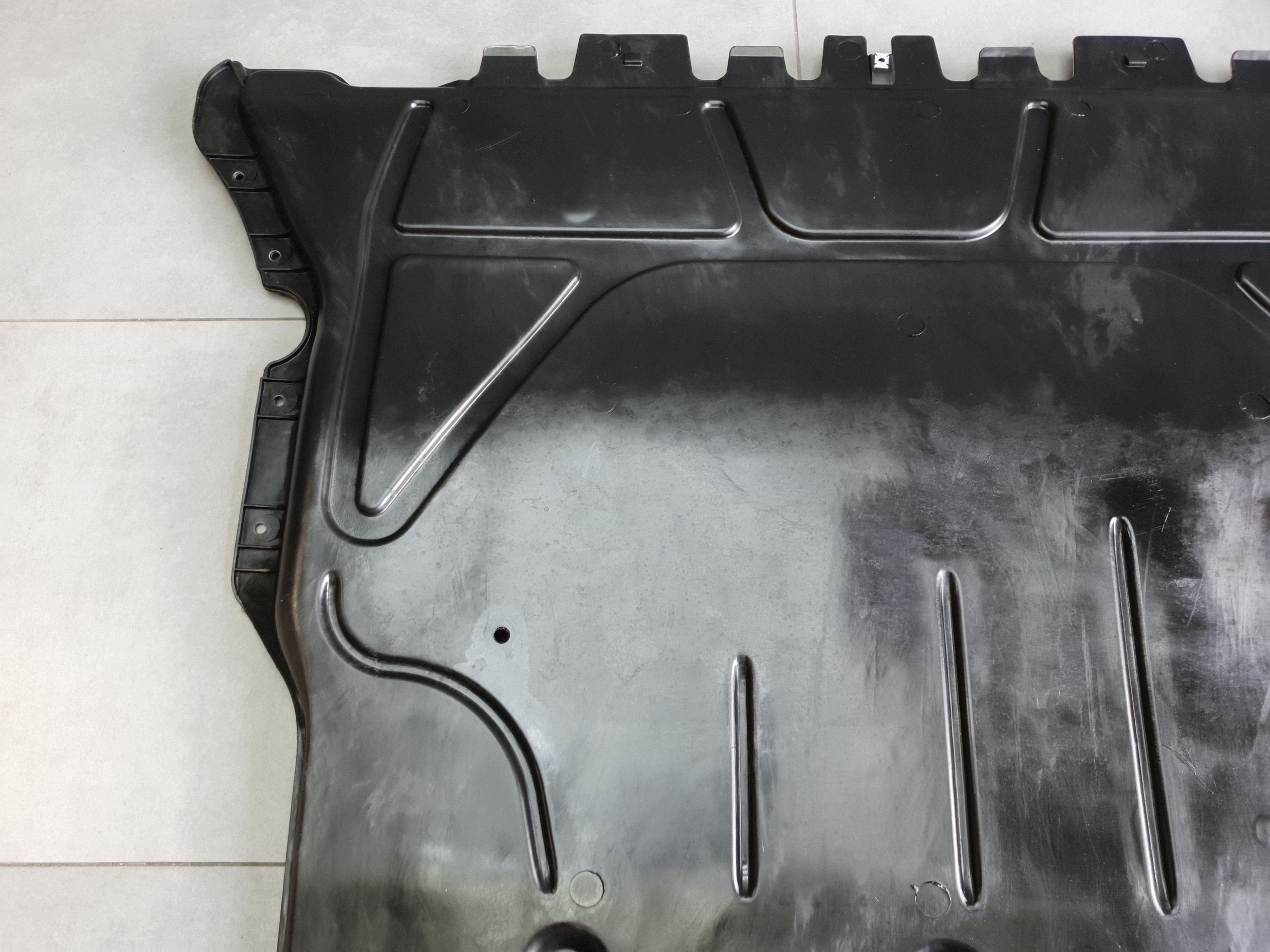 Audi A3 8Y cover below engine 5WA825236C