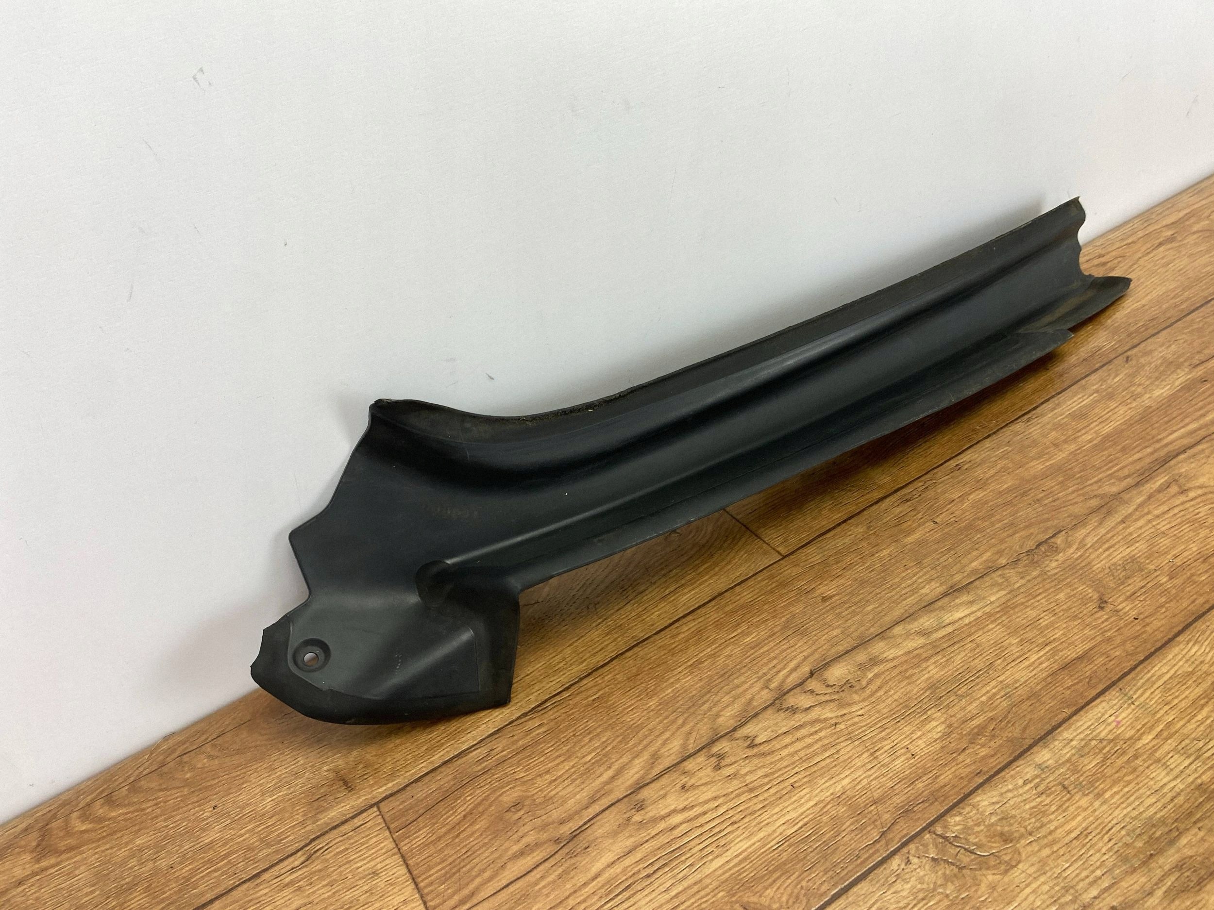 torpedo left Cadillac Escalade IV 2015+