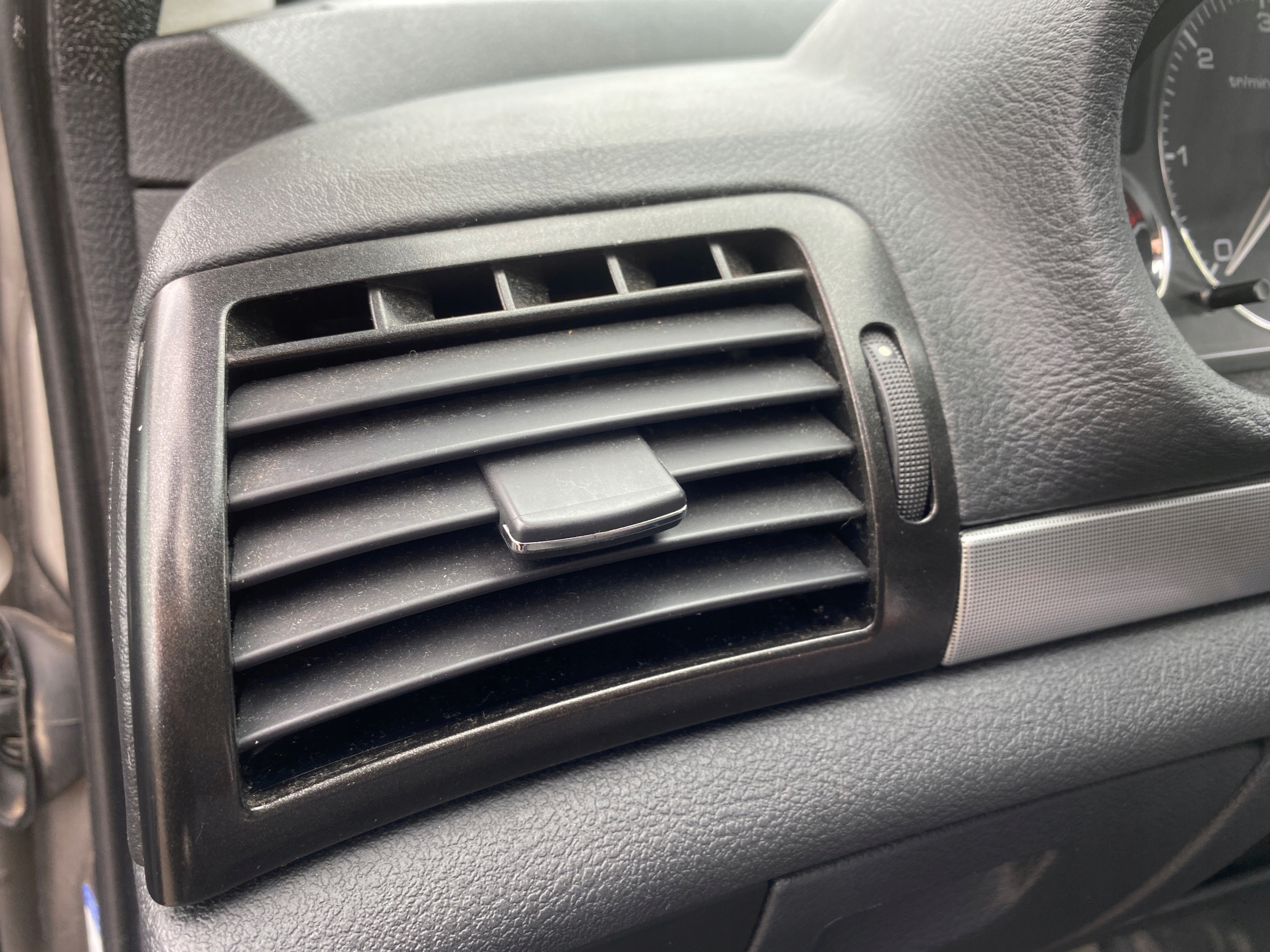 grid air conditioning devices air left driver´s Peugeot 407 SW 04-10