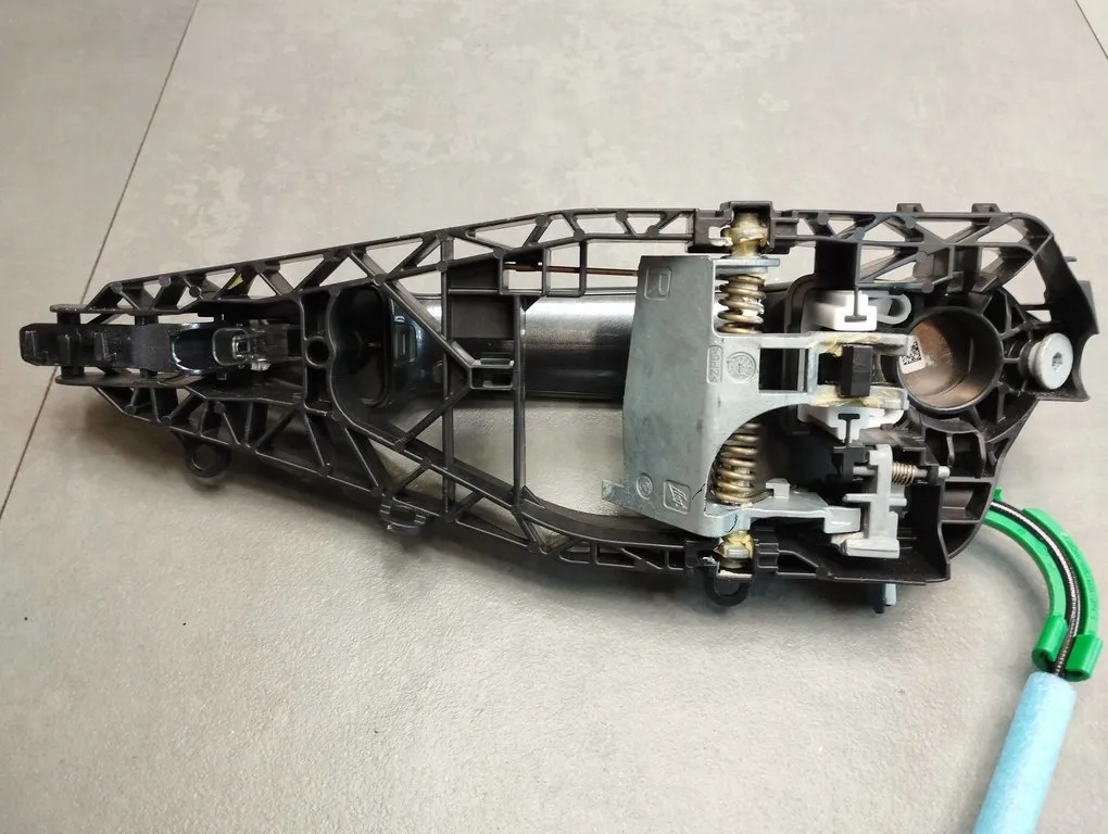 BMW X1 F48 handle right rear part B39