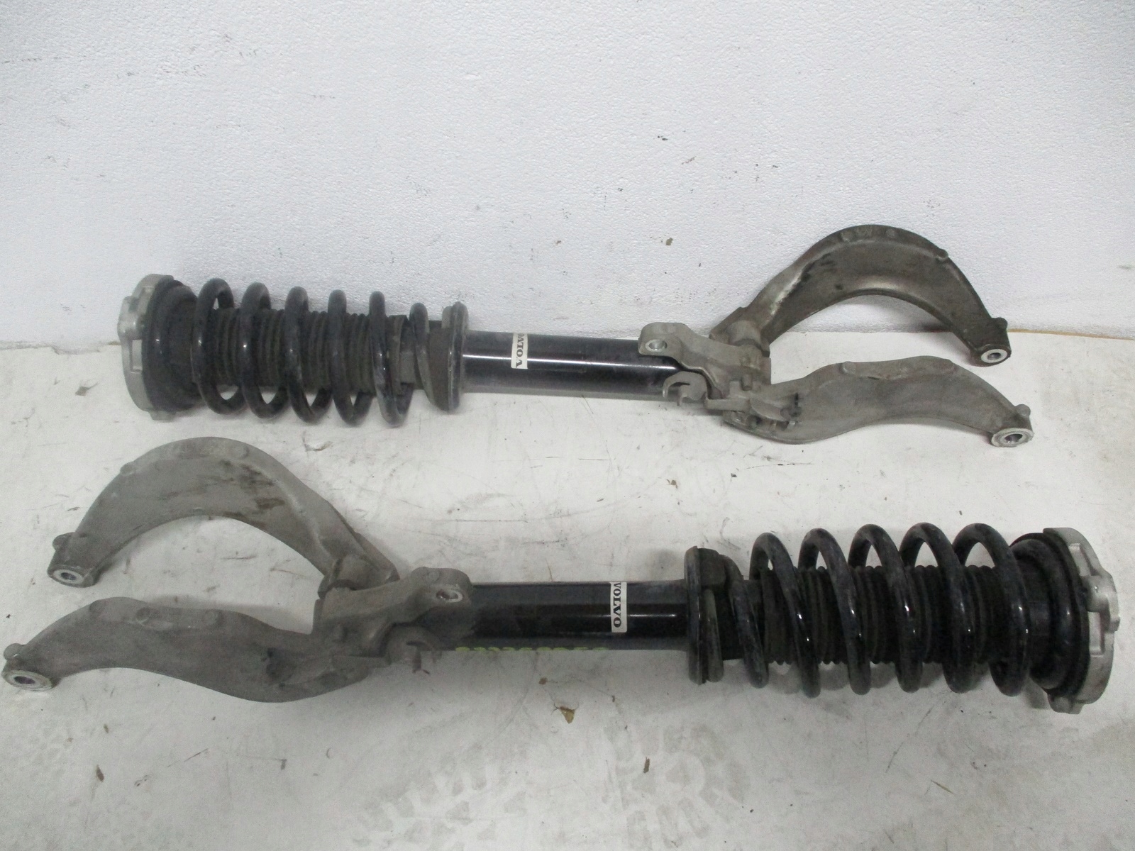 shock absorber amor front right left VOLVO XC90 P32269059