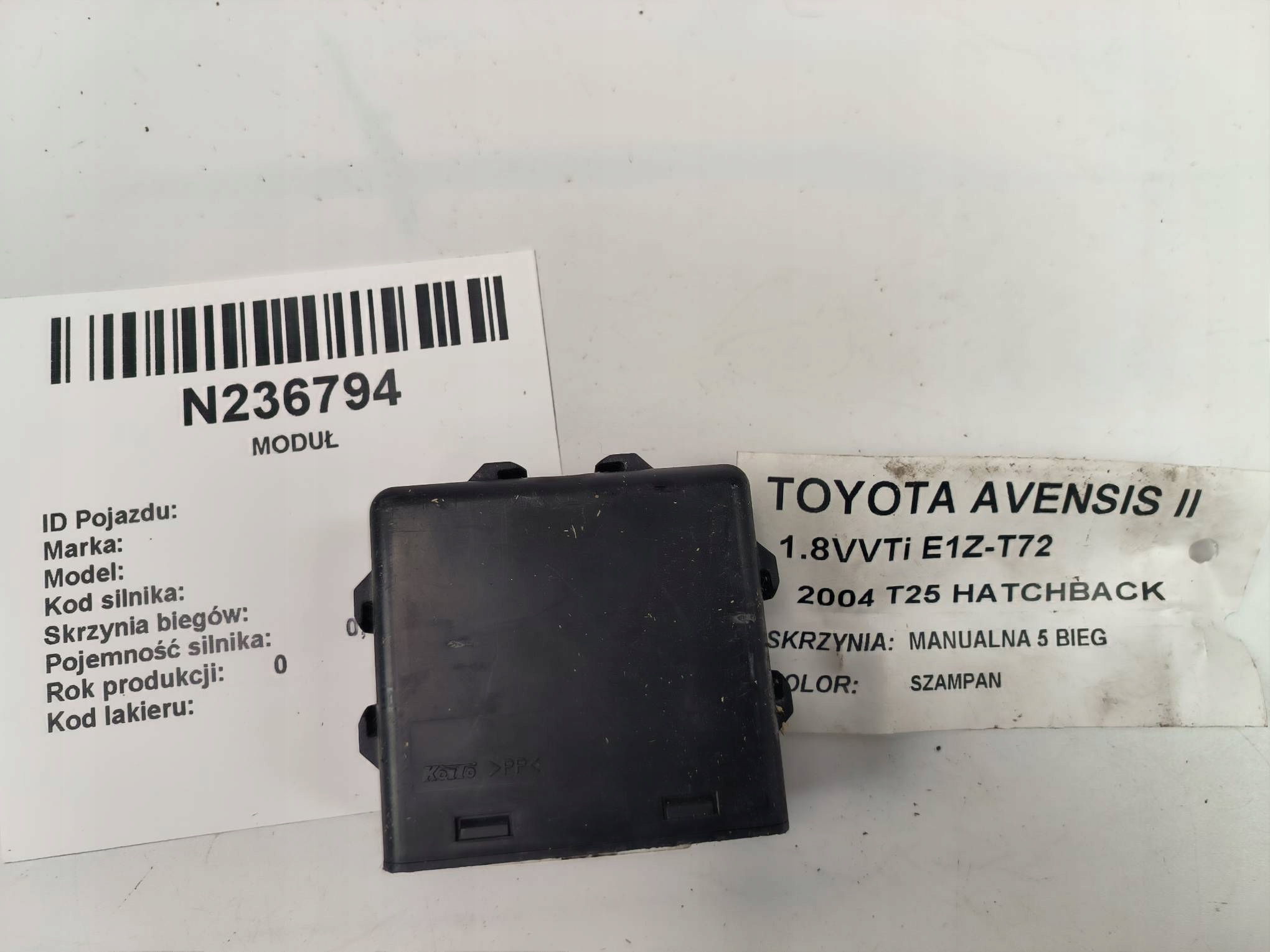 modulo luci 89960-05020 TOYOTA AVENSIS II